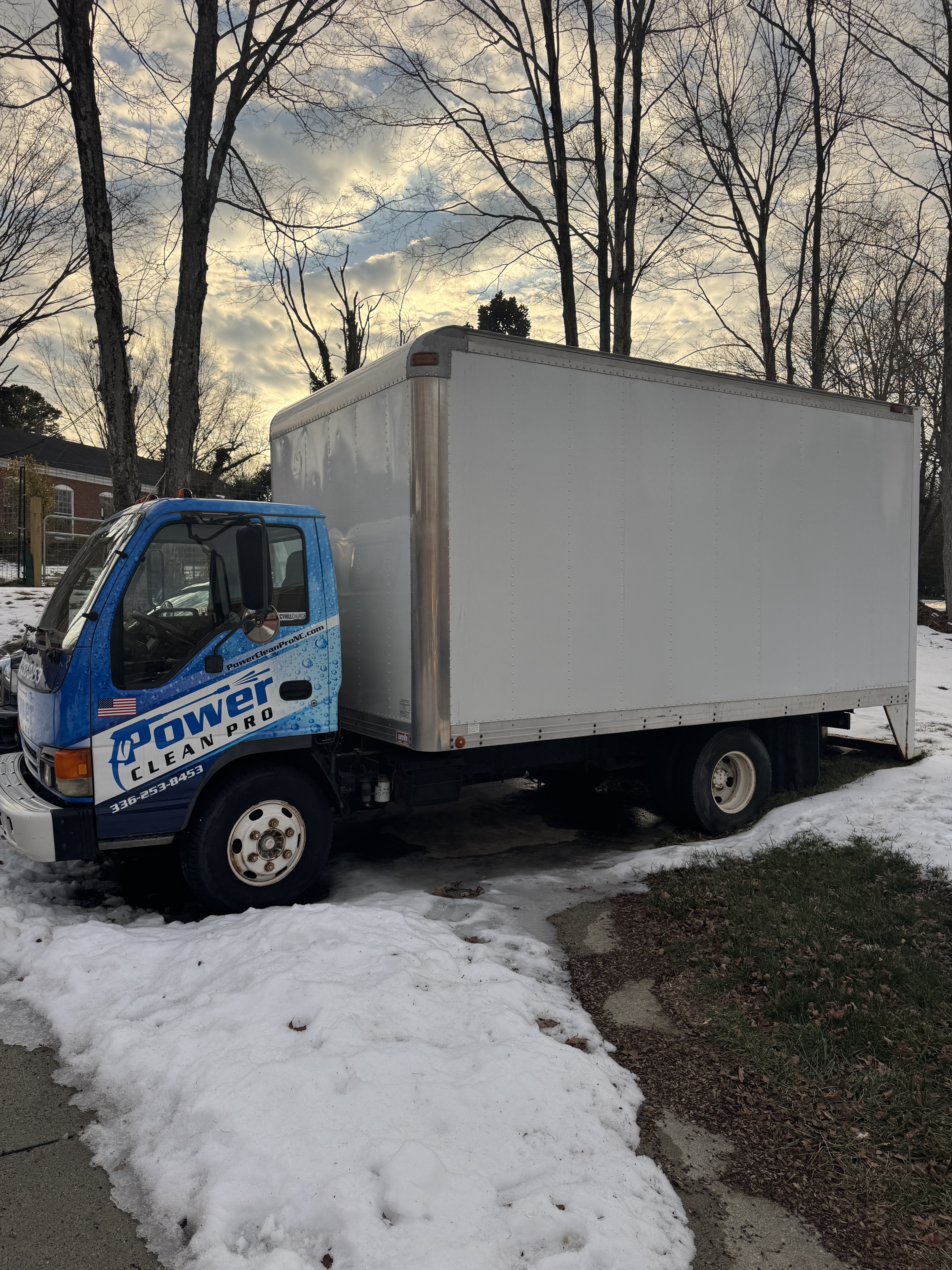 1999 CHEVROLET W3500 in Jamestown, NC