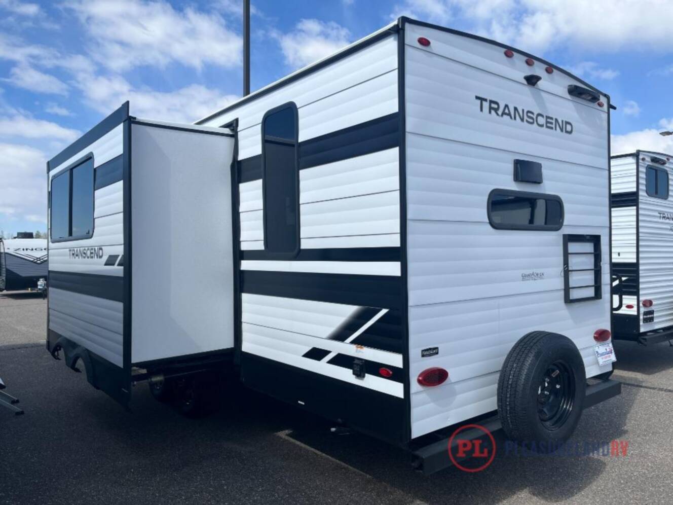 A photo of this 2026 Grand Design Transcend 285RKT