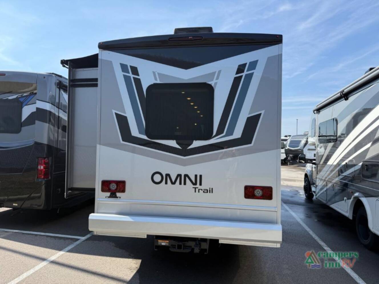 A photo of this 2026 Thor Motor Coach Omni Trail R36