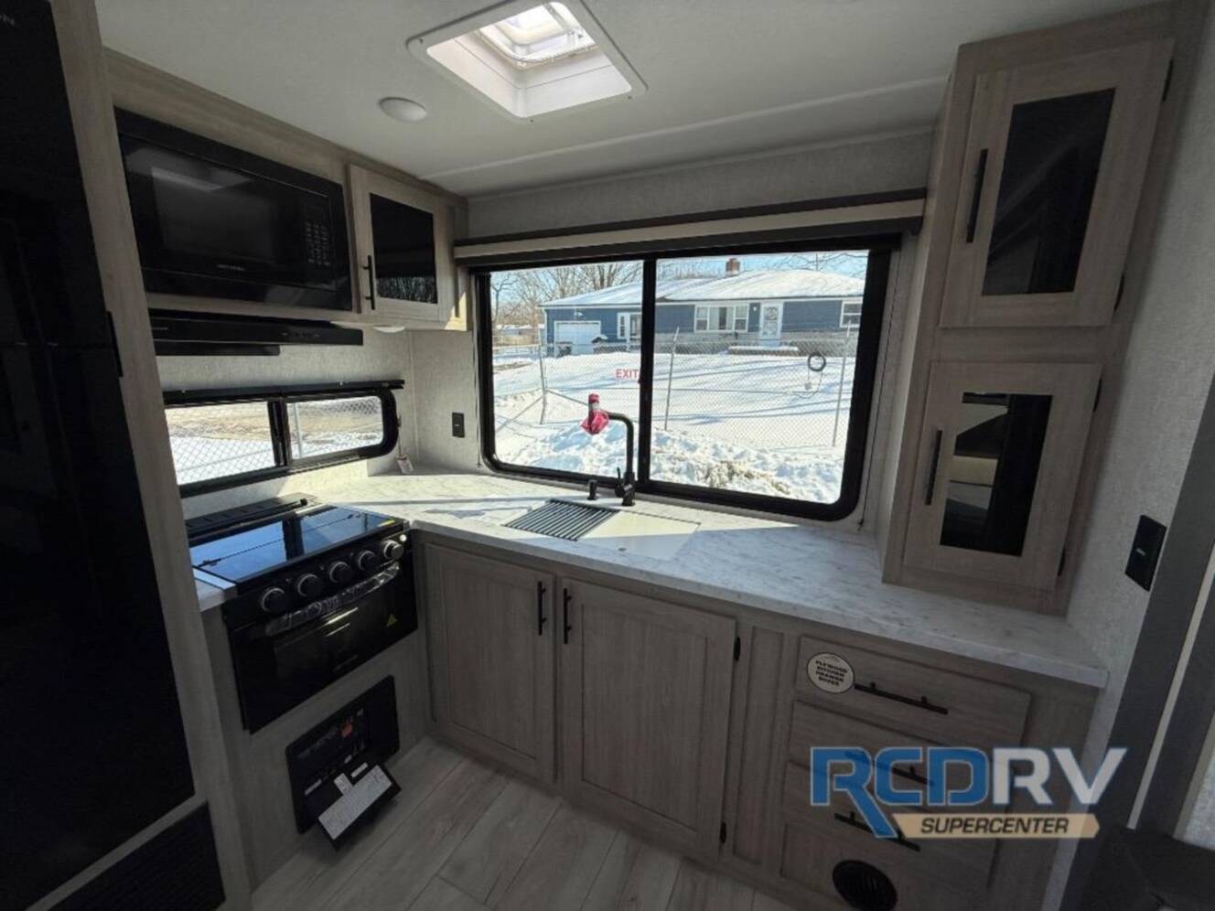 A photo of this 2026 East To West Della Terra 263RK