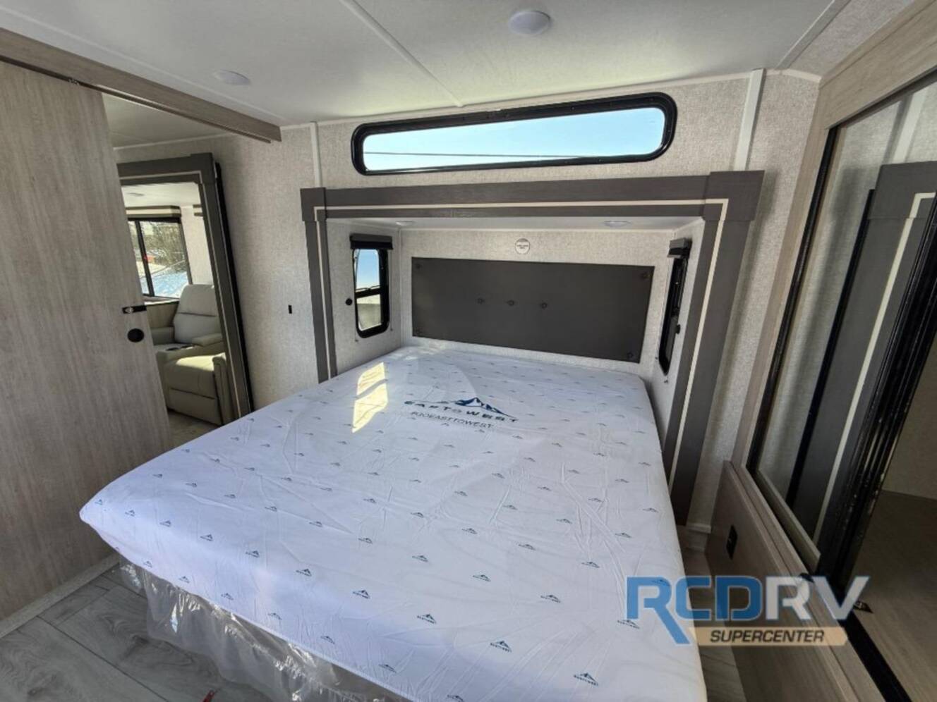 A photo of this 2026 East To West Della Terra 263RK