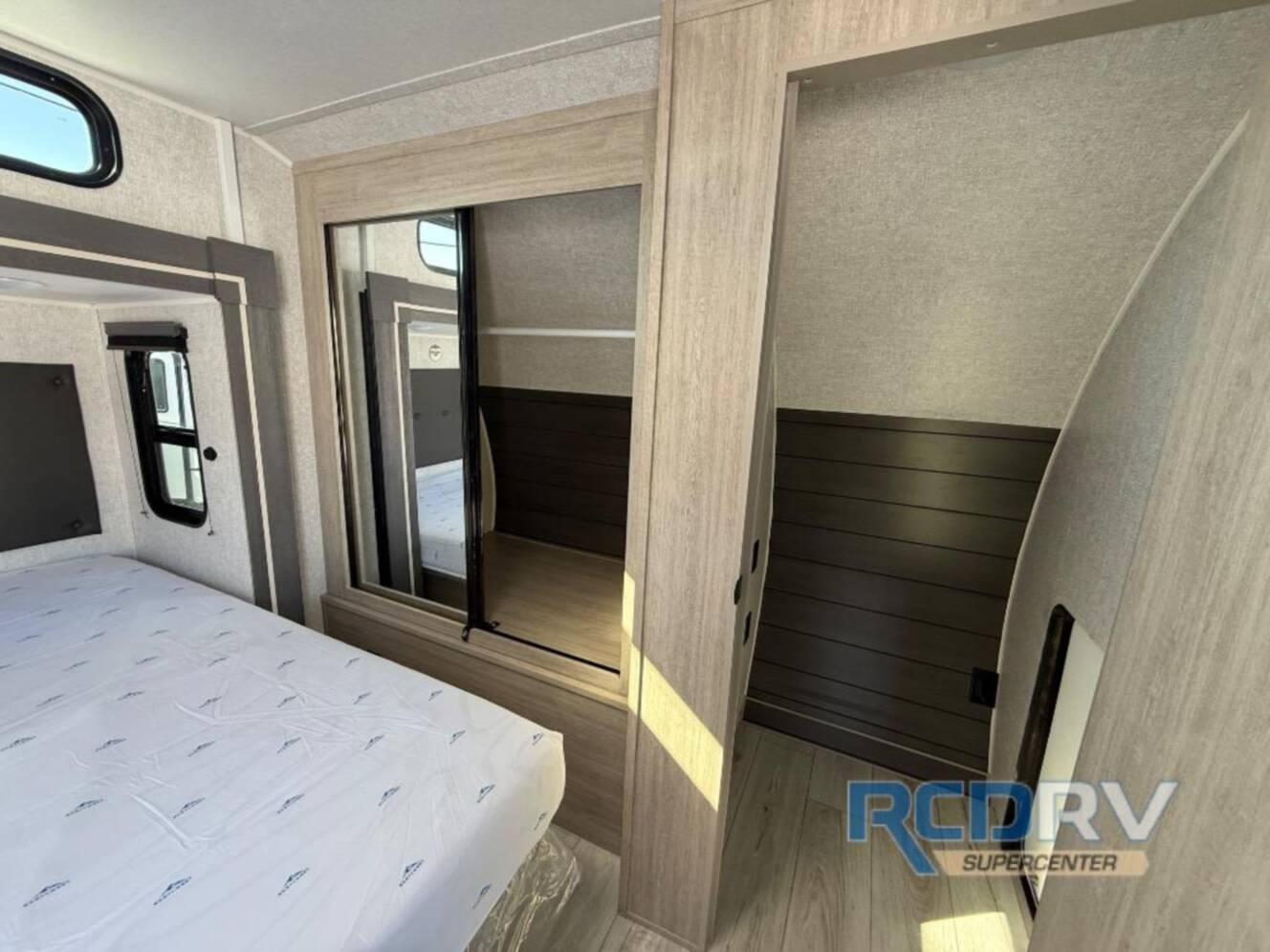 A photo of this 2026 East To West Della Terra 263RK