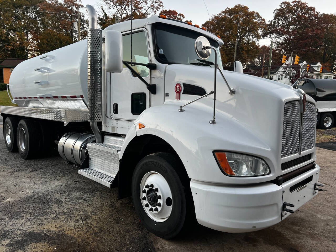 2016 KENWORTH T370 in Hickory, NC
