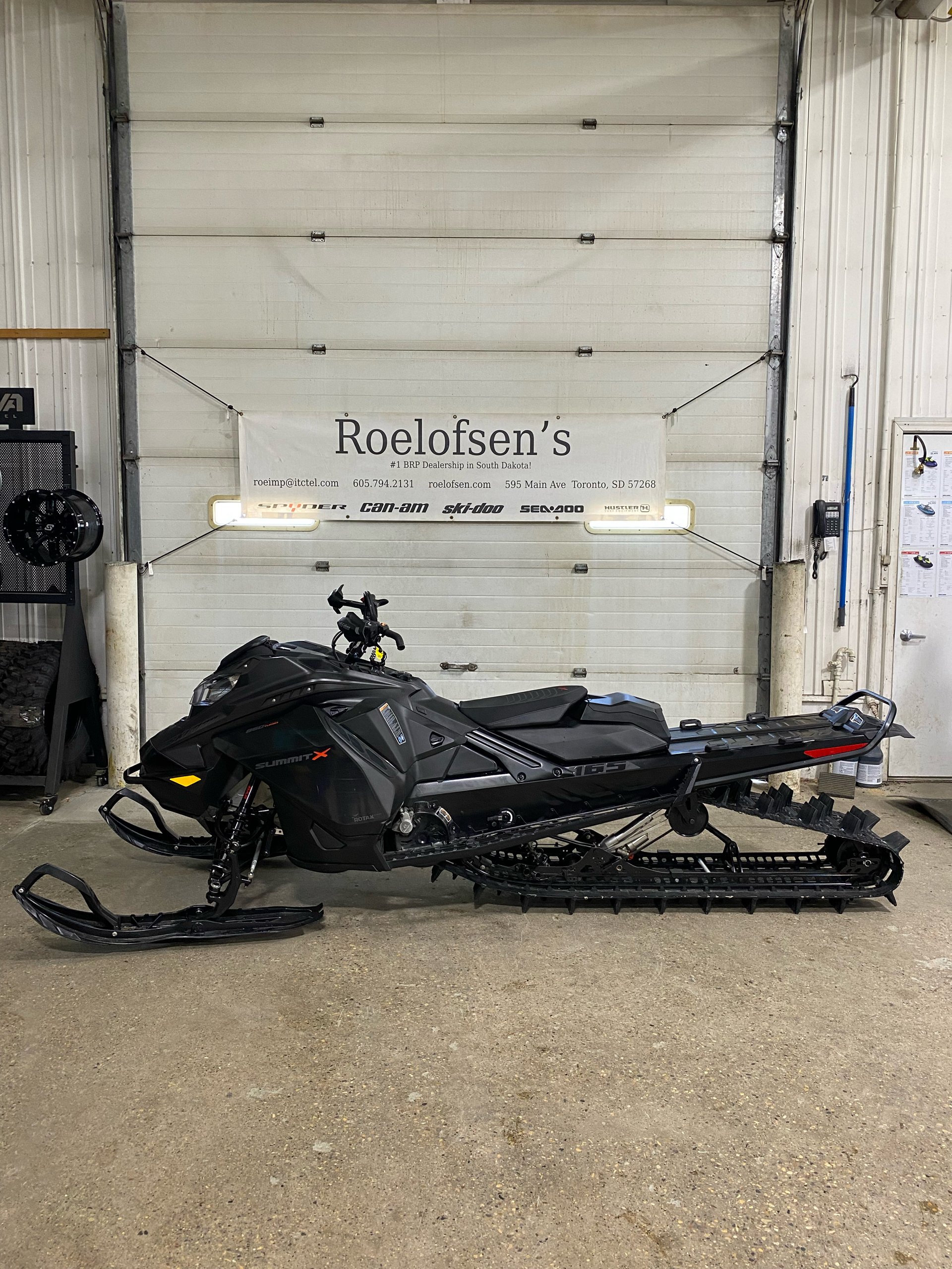 2022 Ski-Doo Summit X Expert 165 850 E-TEC Turbo SHOT PowderMax Lig in toronto SD