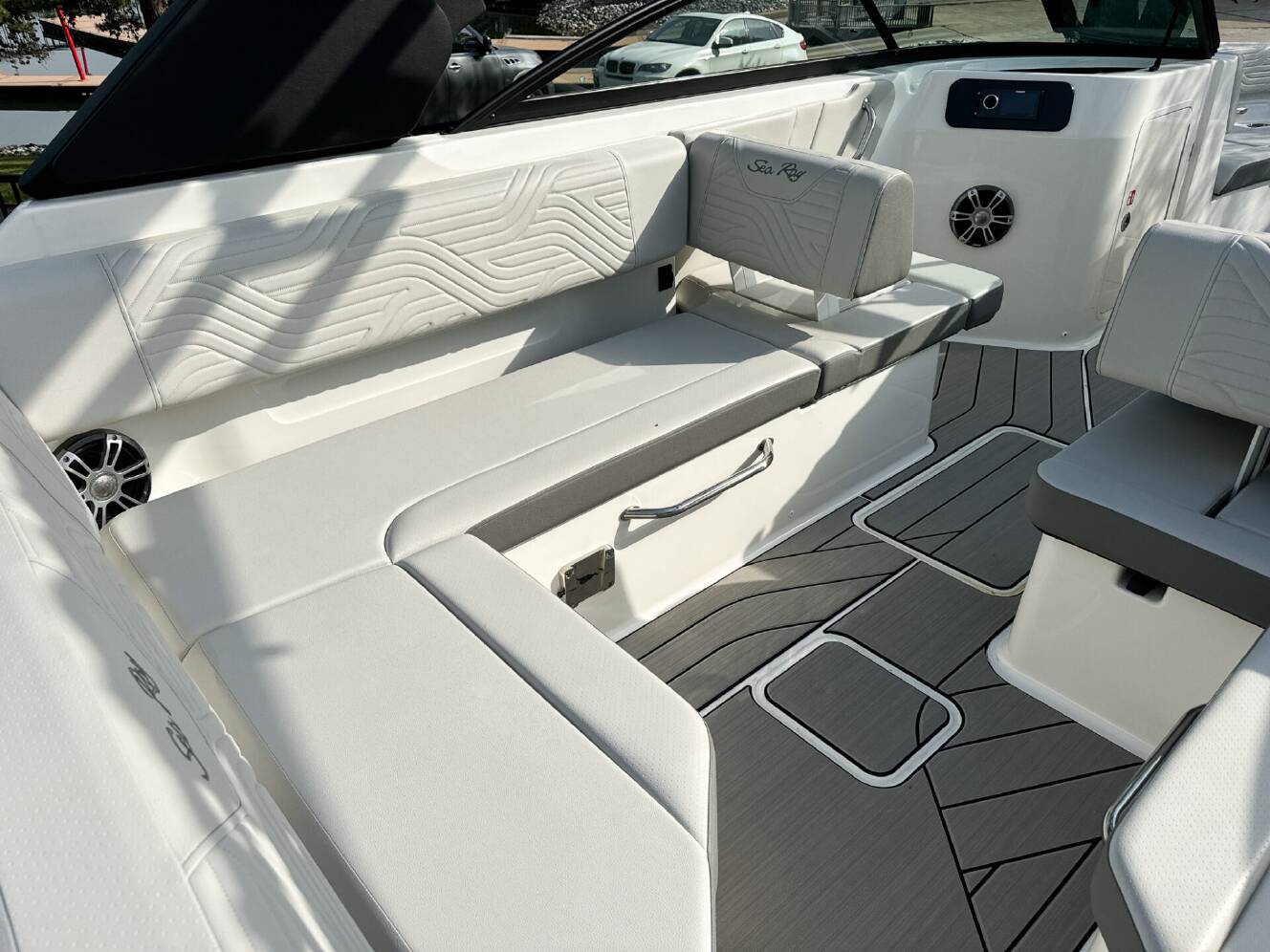 A photo of this 2025 Sea Ray SDS 250 SURF