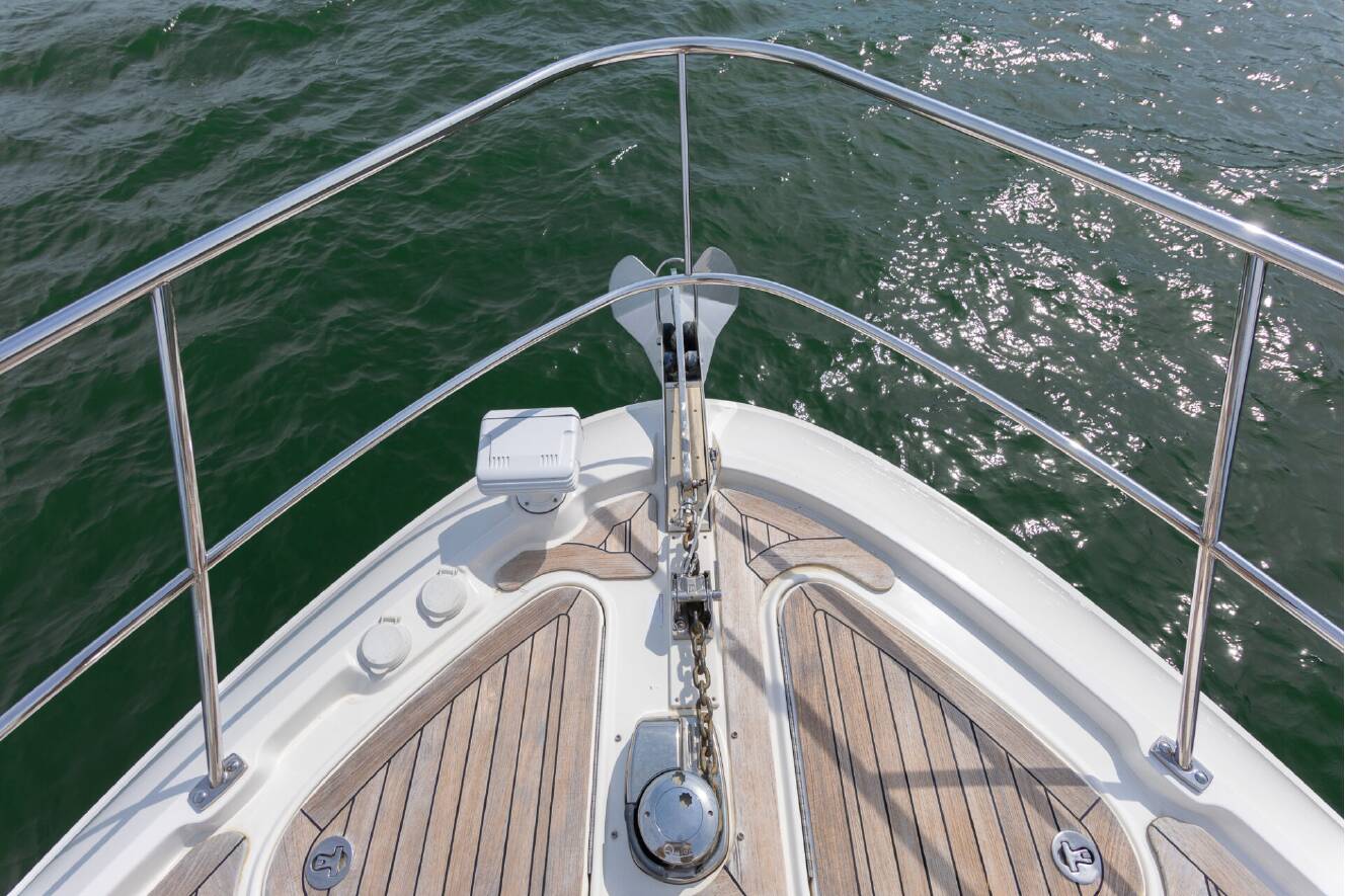 A photo of this 2018 Sea Ray L-CLASS SERIES
