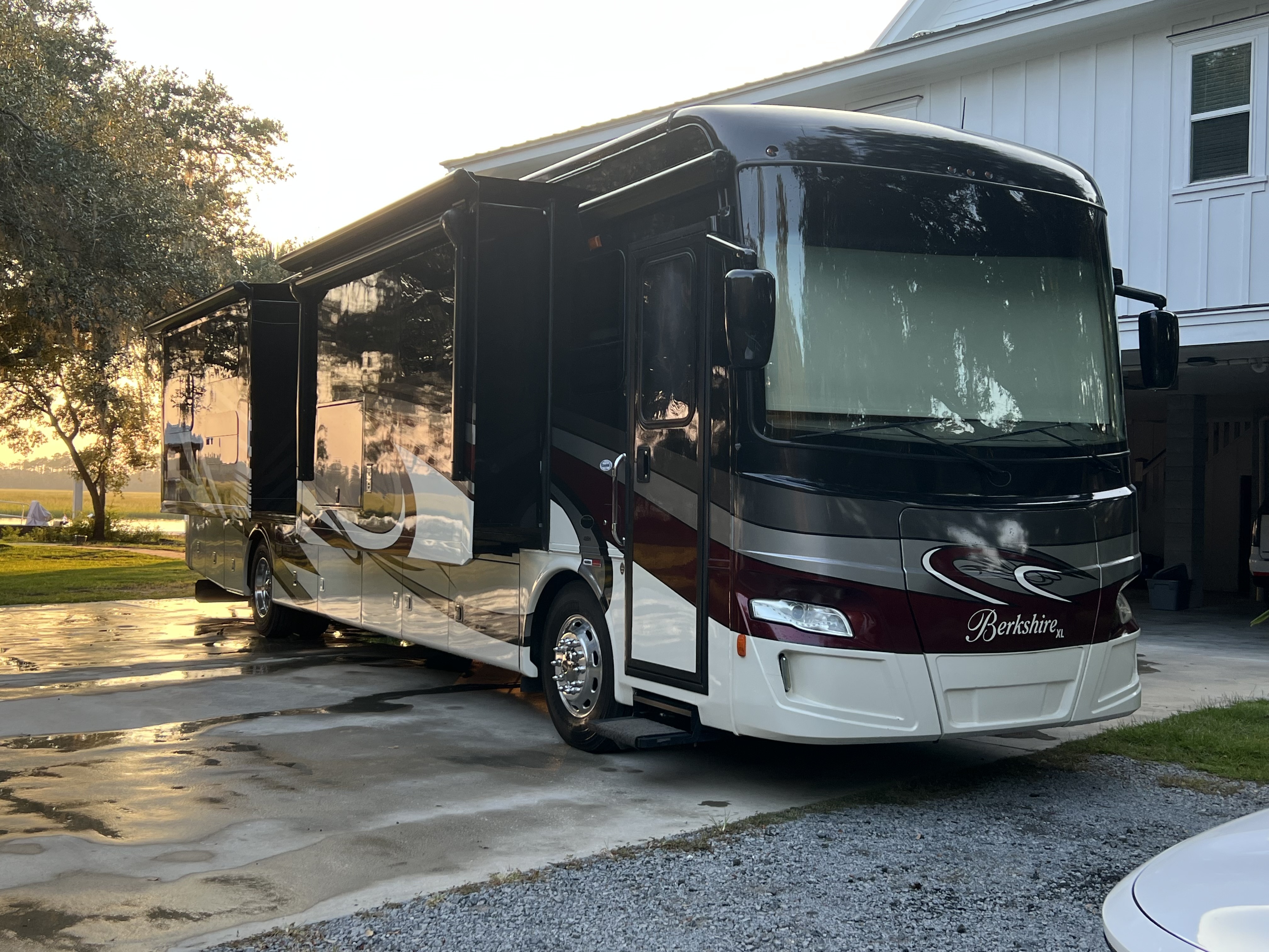 2016 Forest River BERKSHIRE XL 40BH RV