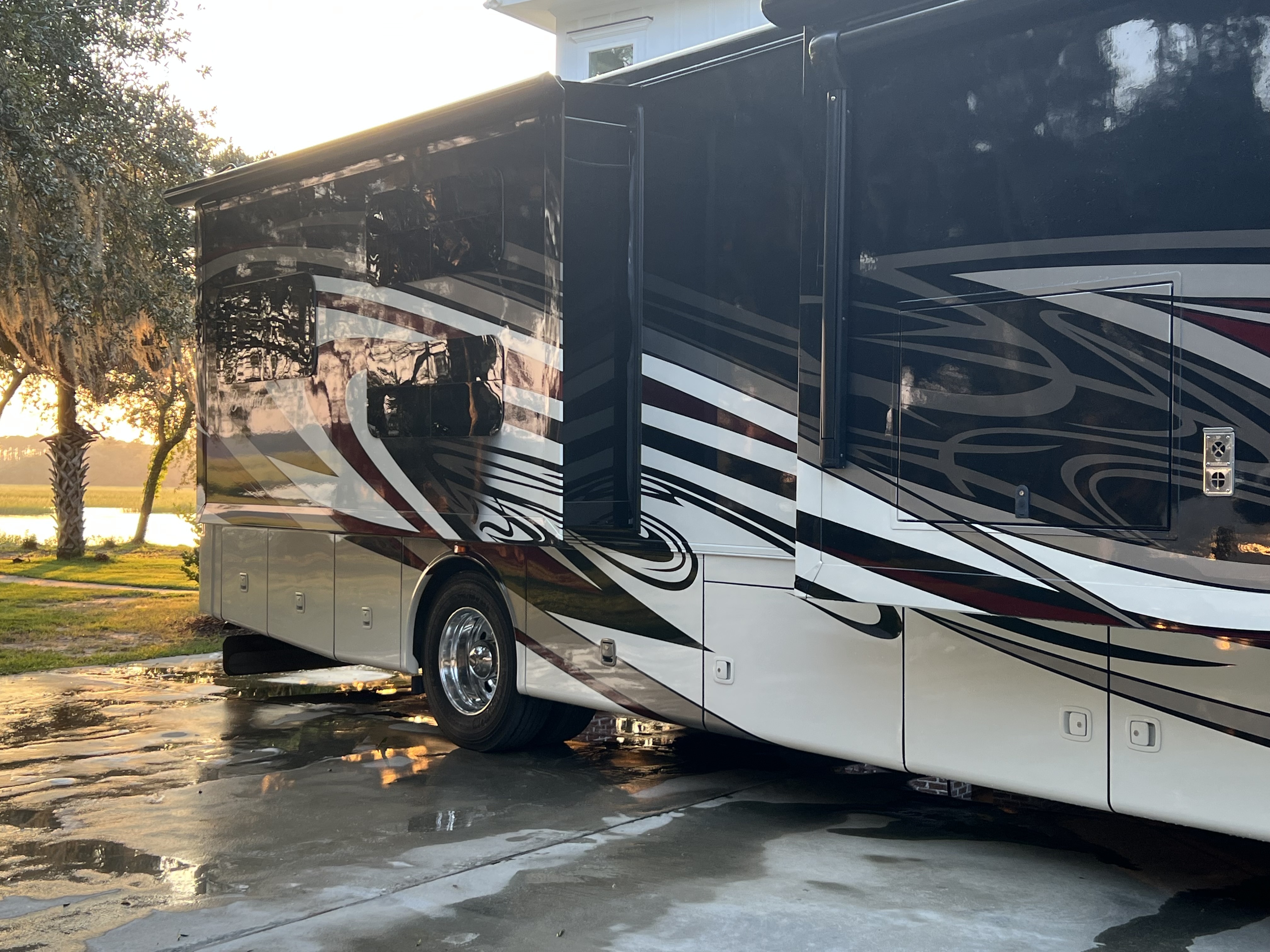 2016 Forest River BERKSHIRE XL 40BH in summerville SC