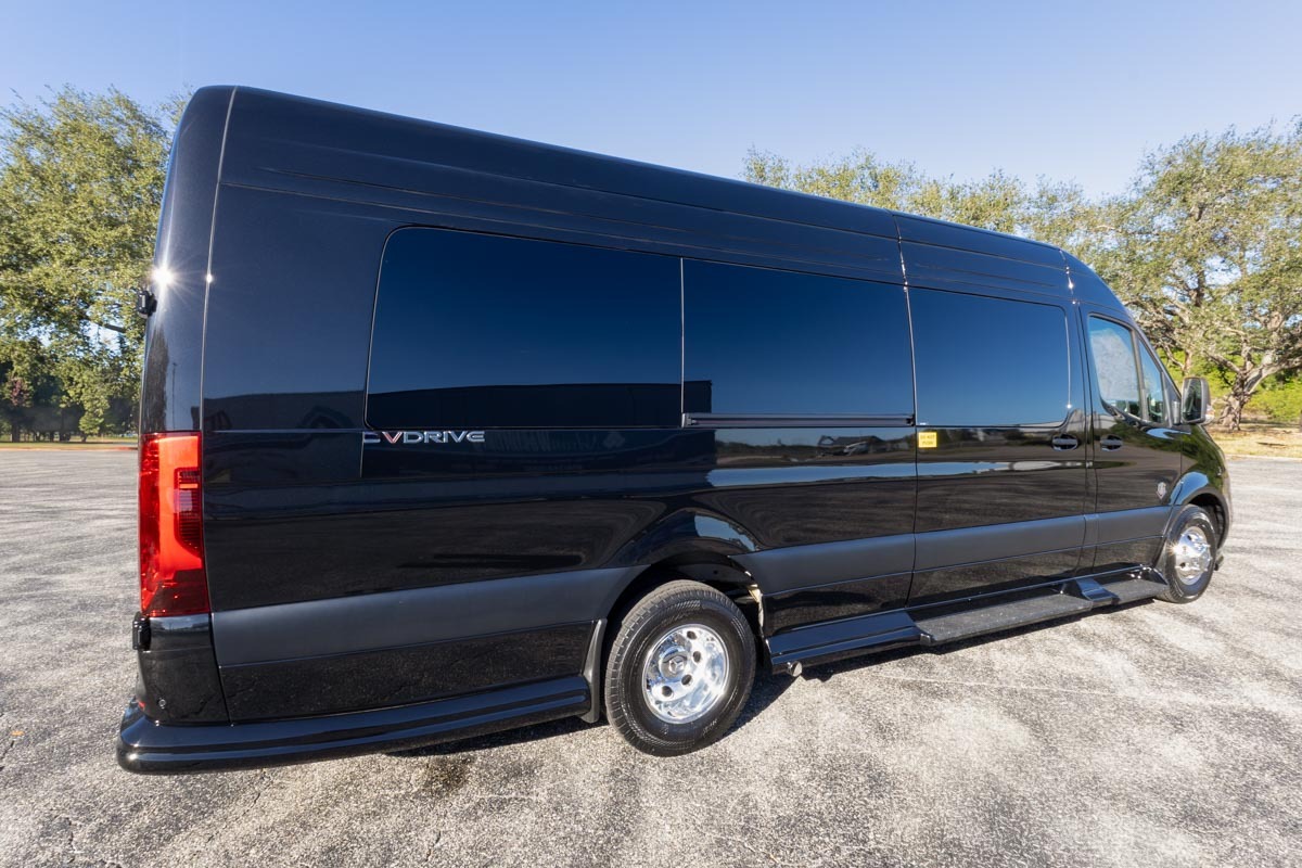 2026 Ogv Luxury Coach V-DRIVE 10OB 170E Class B+ RV