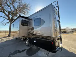 2018 NEWMAR BAY STAR SPORT 2702