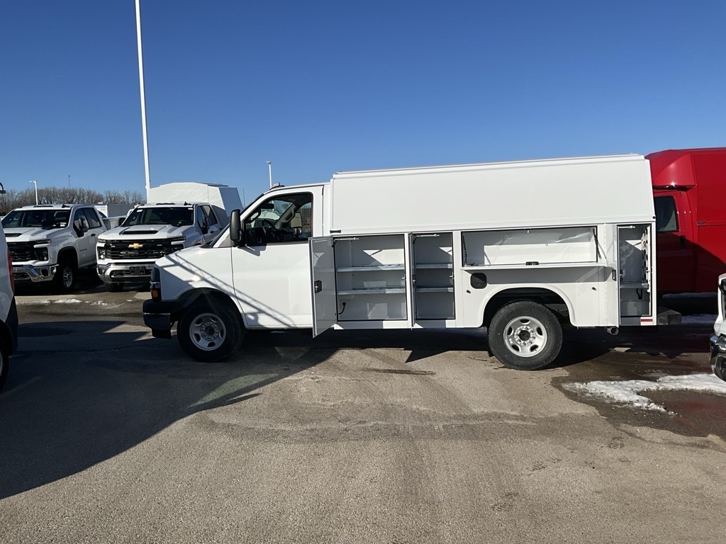 2026 CHEVROLET EXPRESS G3500 in Mount Pleasant, WI