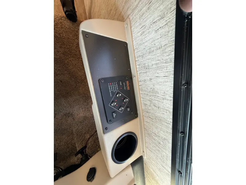 2018 NEWMAR BAY STAR SPORT 2702