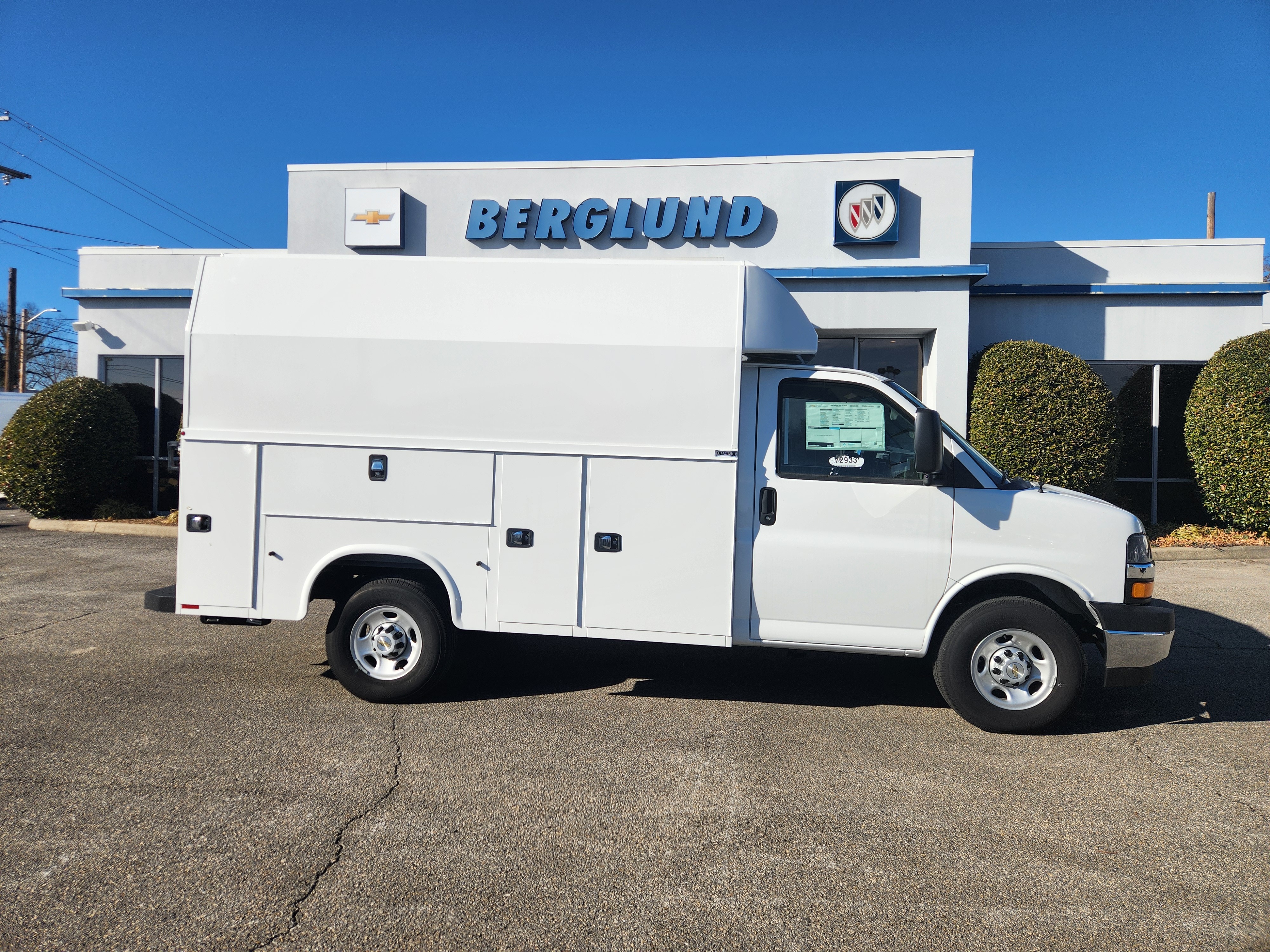 2025 CHEVROLET EXPRESS HIGH TOP ENCLOSED SERVICE BODY in Roanoke, VA