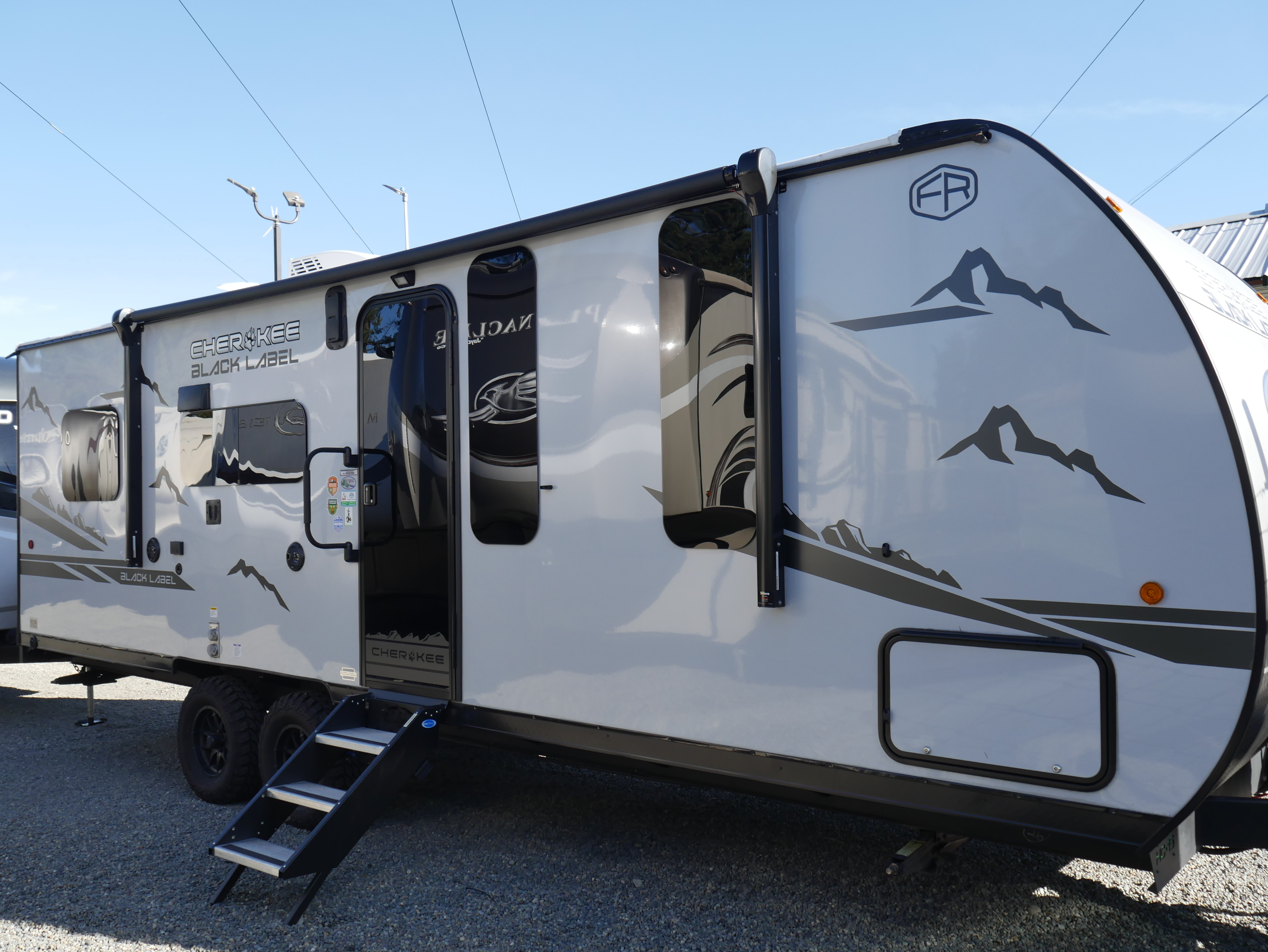 2025 Forest River CHEROKEE GREY WOLF BLACK LABEL 22RRBL in puyallup WA