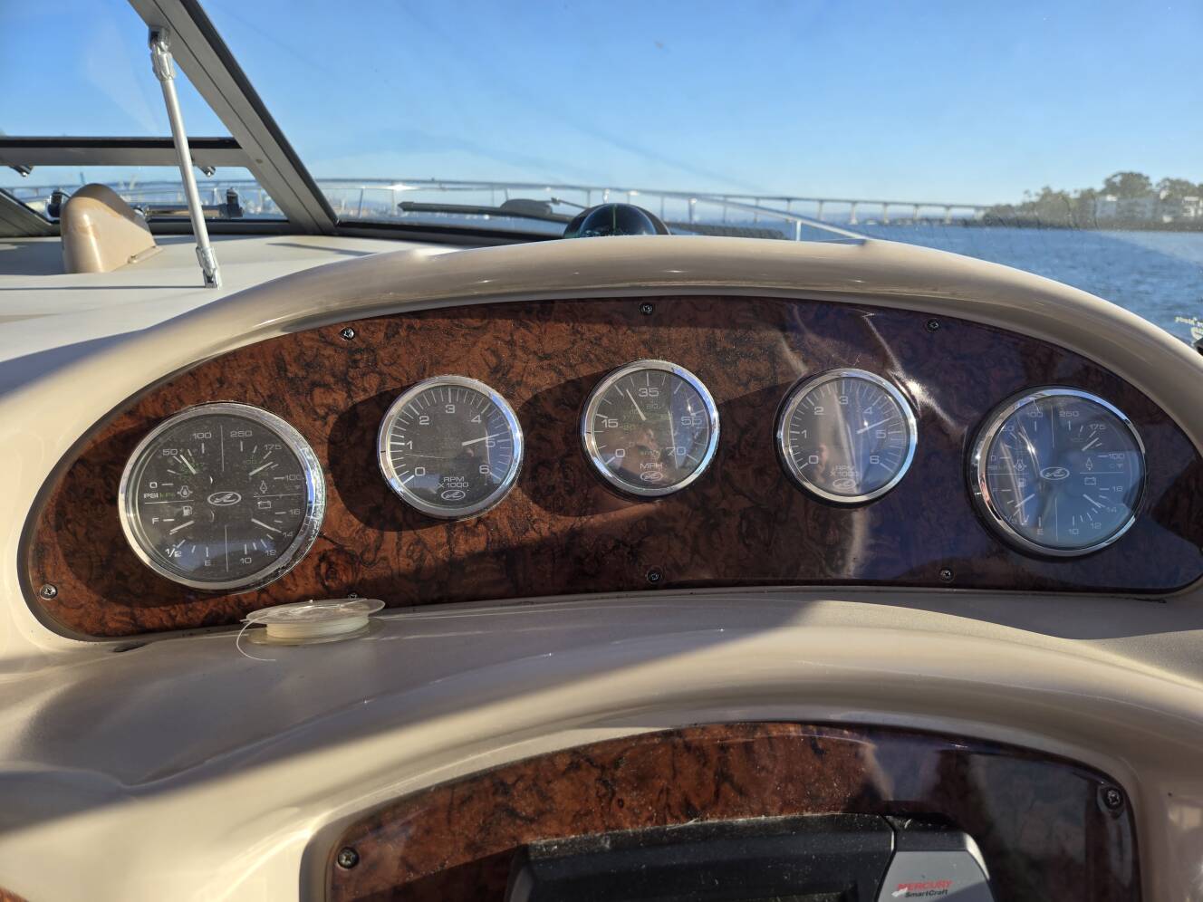 A photo of this 2004 Sea Ray 340 Sundancer