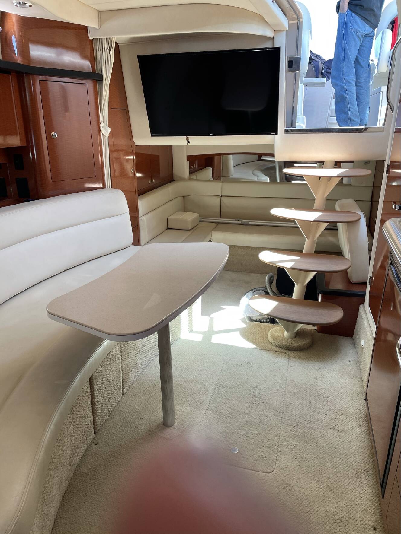 A photo of this 2004 Sea Ray 340 Sundancer