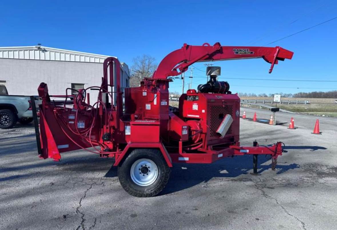 2000 Bandit 250XP Chipper