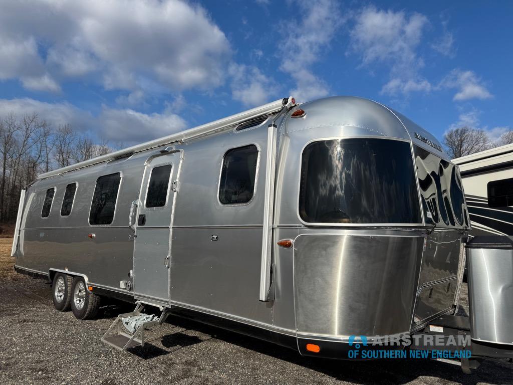 2024 Airstream Classic M33FB RV