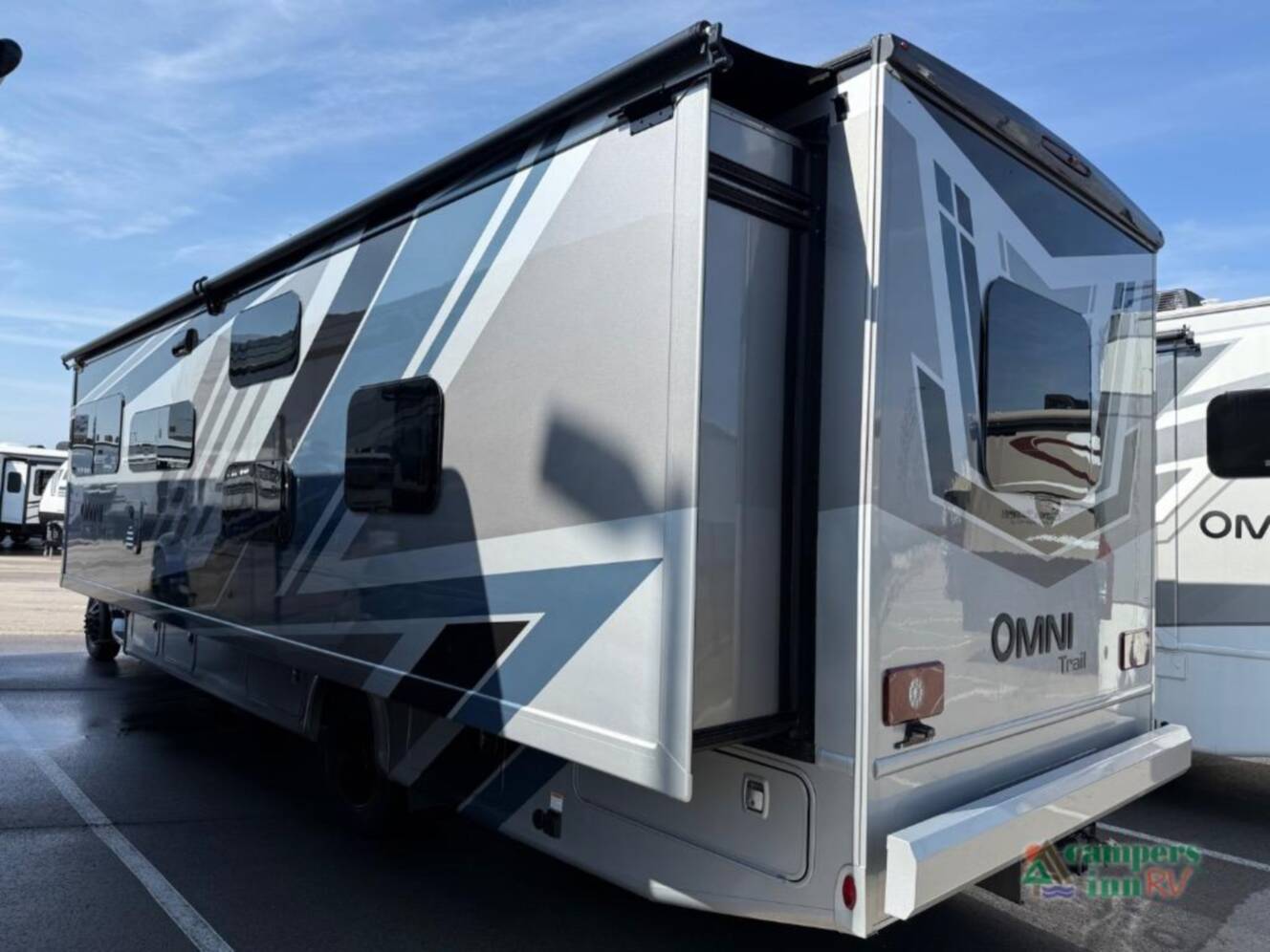 A photo of this 2026 Thor Motor Coach Omni Trail R36