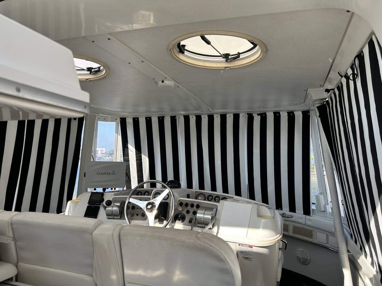 A photo of this 1997 Carver 500 Cockpit Motor Yacht