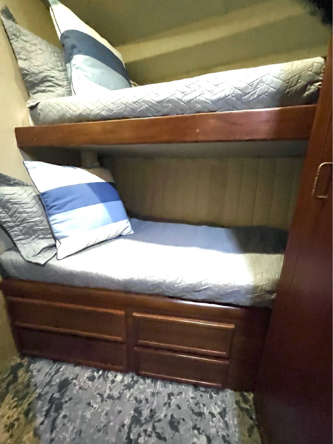 A photo of this 1991 Ocean Yachts 48 SUPER SPORT
