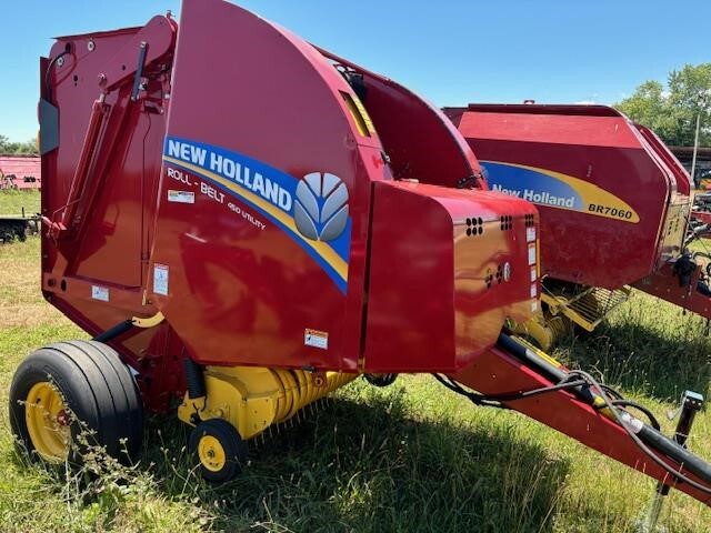 2023 NEW HOLLAND ROLL-BELT 450 UTILITY Baler