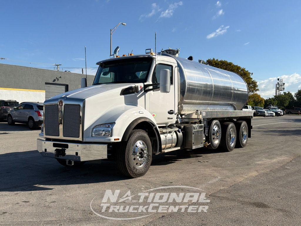 2026 KENWORTH T880 in Hialeah, FL