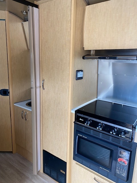 2011 Airstream BAMBI 19 in monterey CA