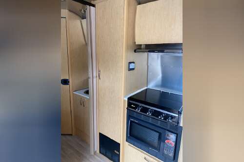 2011 Airstream BAMBI 19 in monterey CA