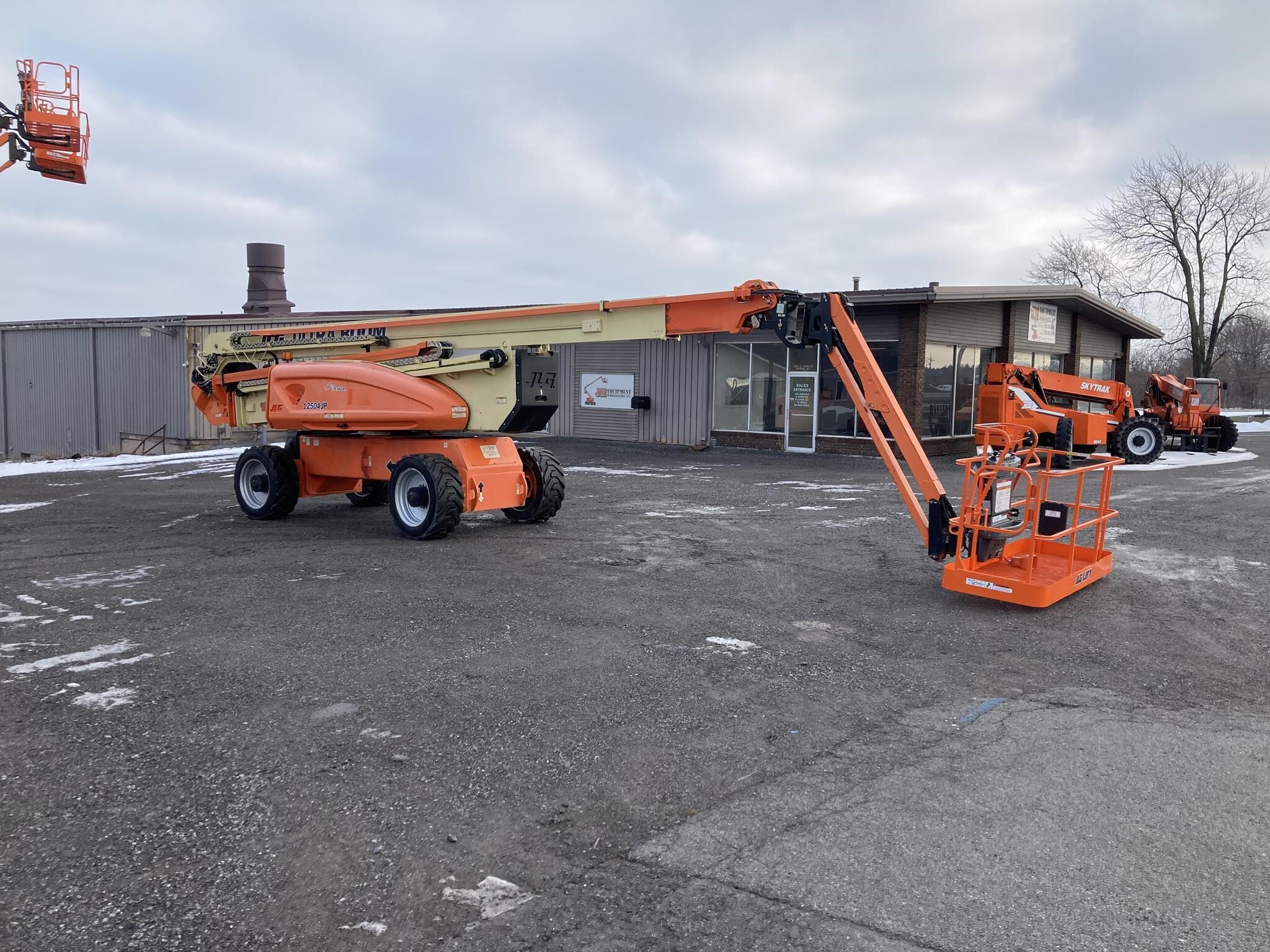 2012 JLG 1250AJP Articulated Boom Lift