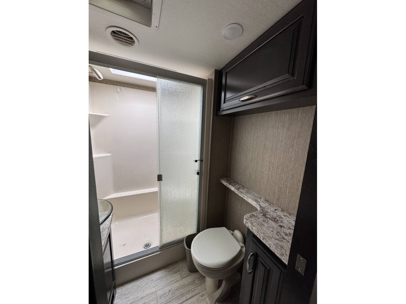 A photo of this 2017 Grand Design MOMENTUM 376TH