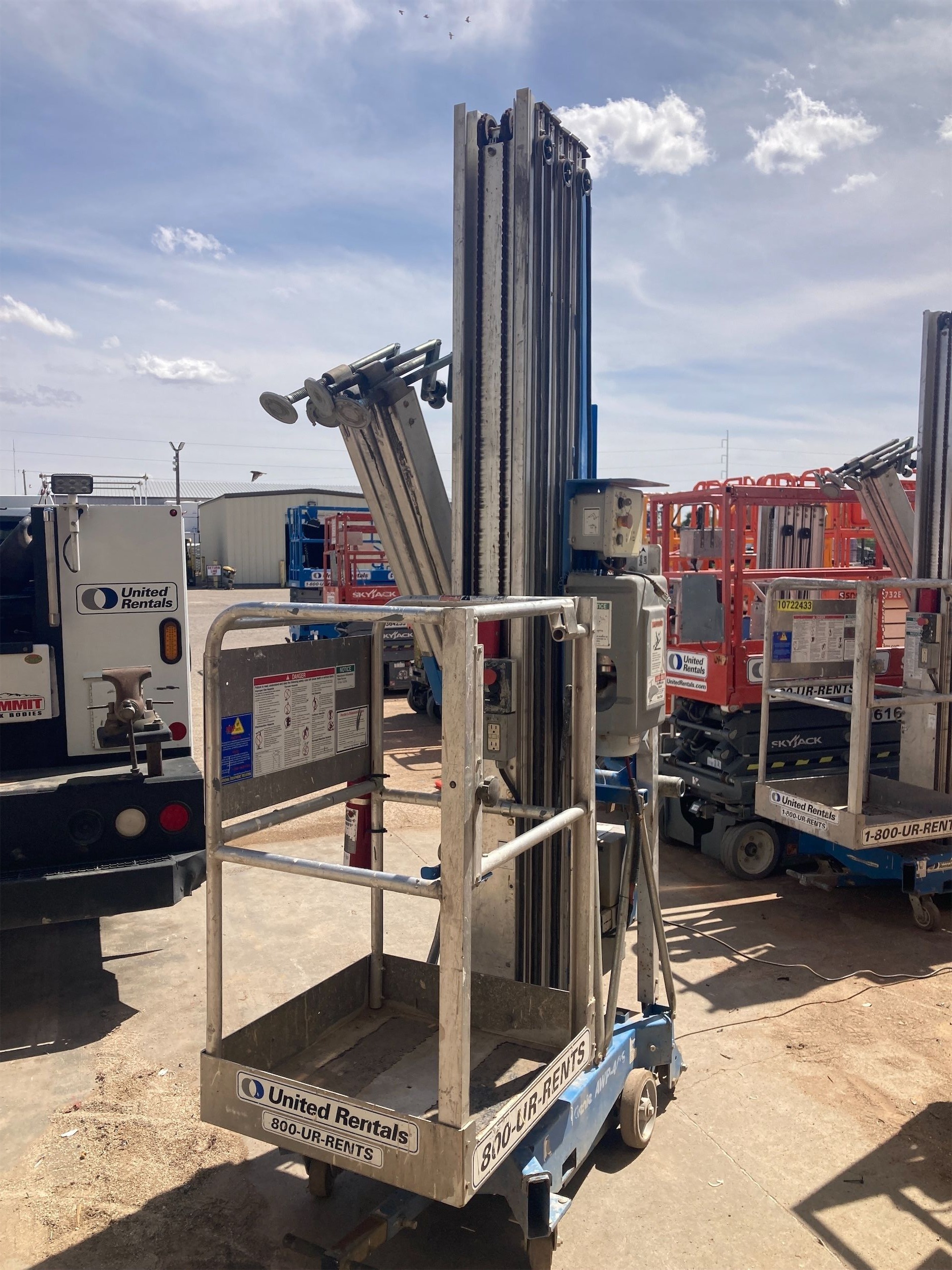 2018 GENIE AWP-40SDC Pusharound Lift in College Station, TX