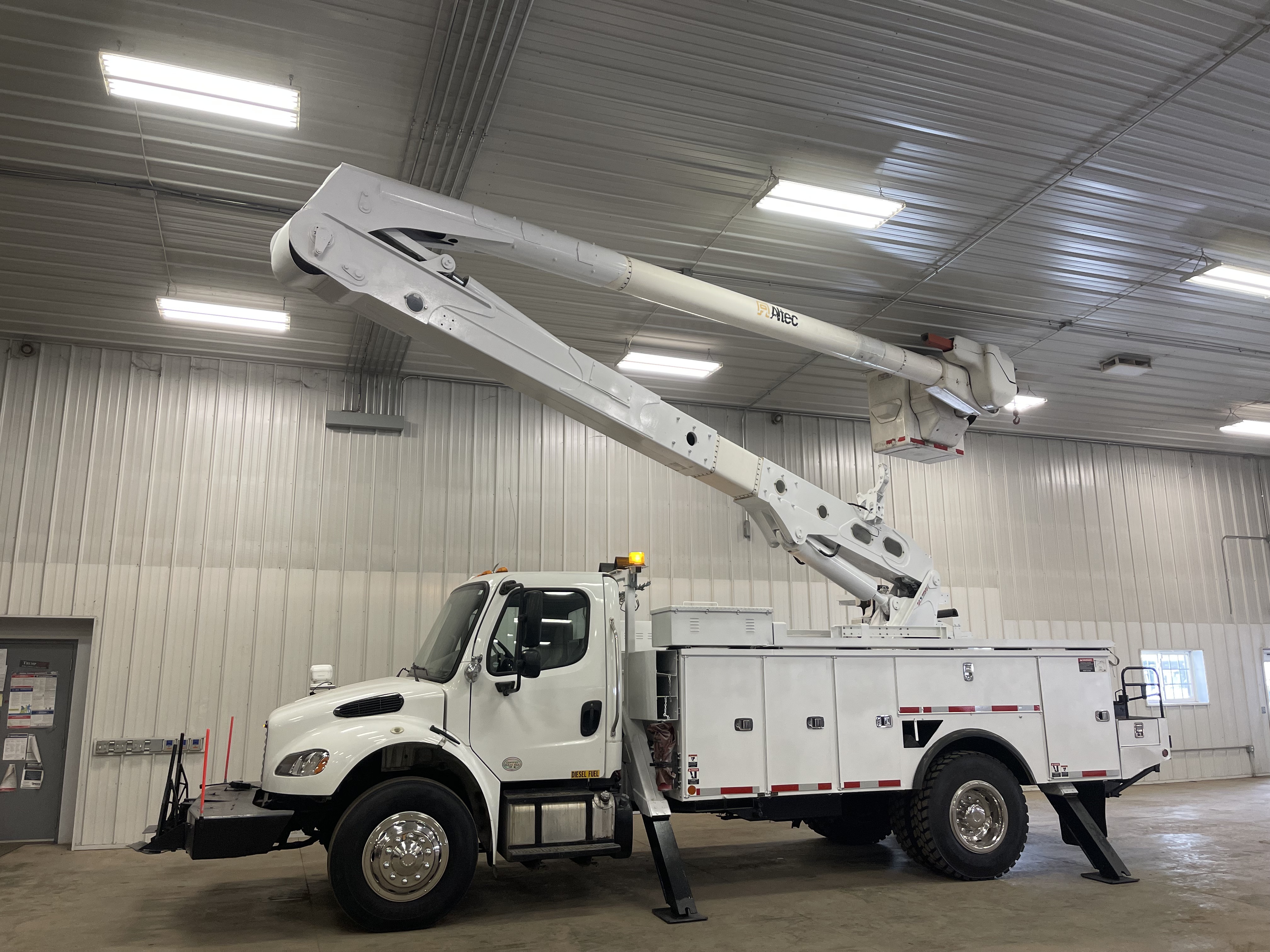 2014 FREIGHTLINER BUSINESS CLASS M2 106 in Battle Creek, MI