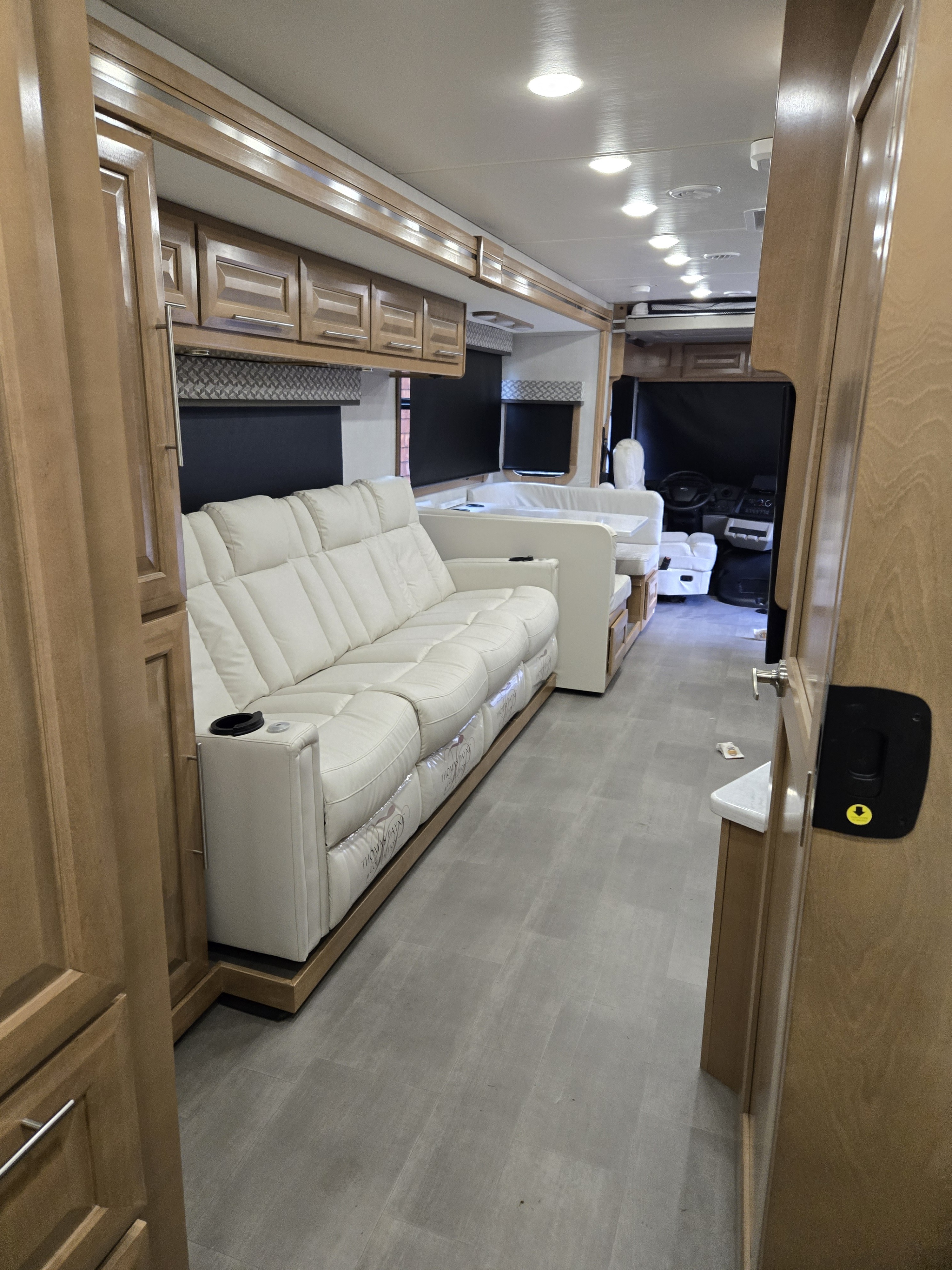 2023 Forest River GEORGETOWN 7 SERIES GT7 36D7 in alton bay NH