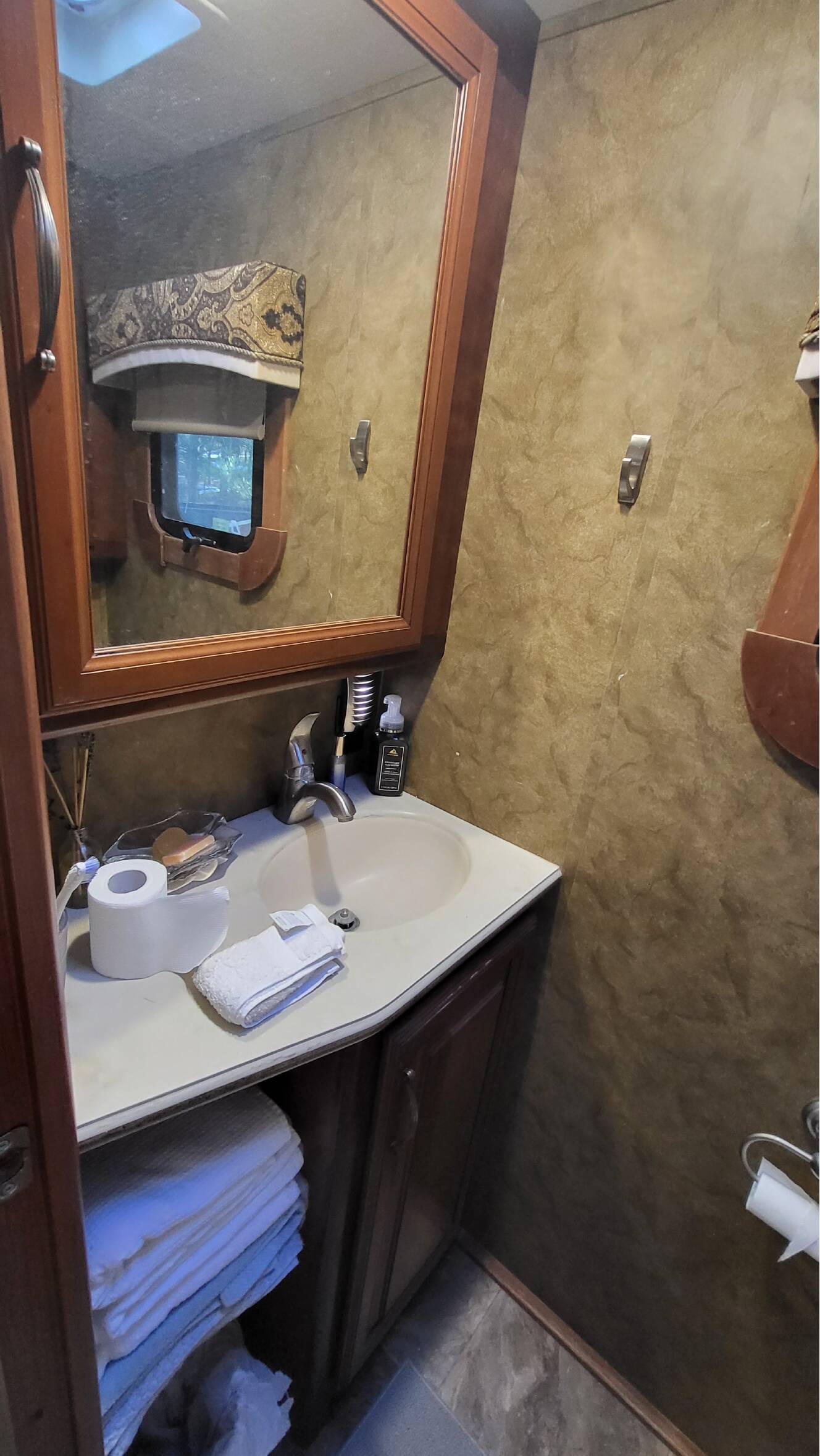 A photo of this 2015 Redwood REDWOOD 38GK