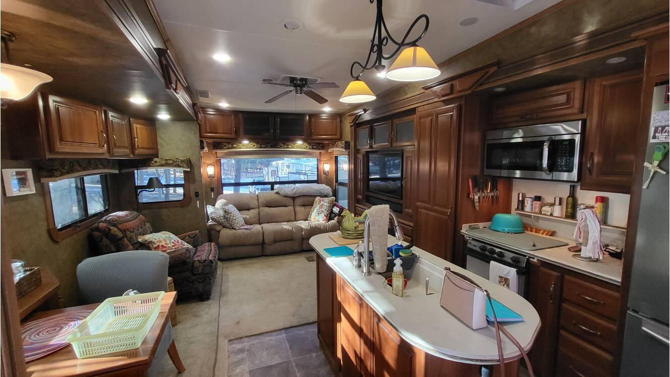 A photo of this 2015 Redwood REDWOOD 38GK