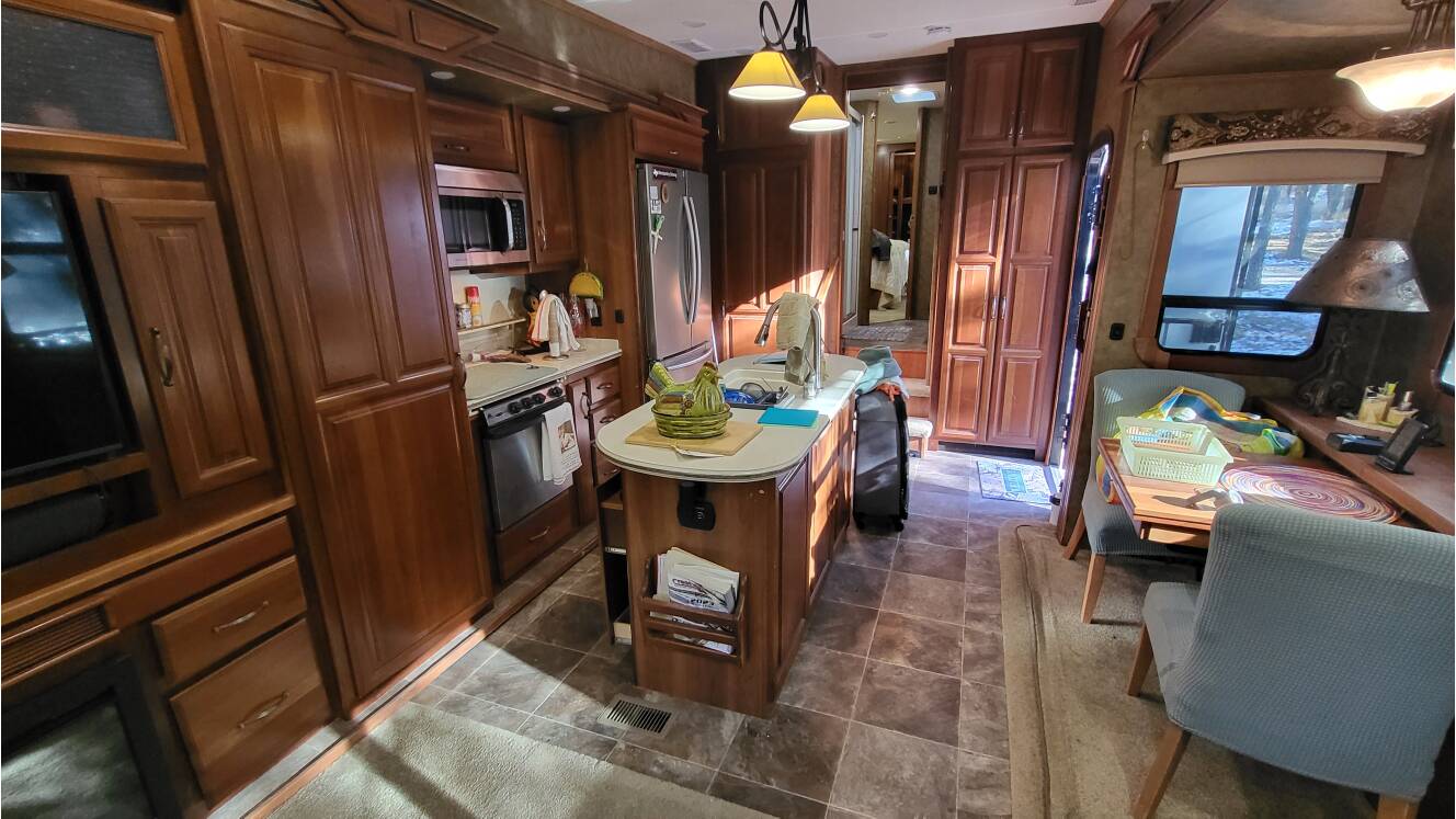 A photo of this 2015 Redwood REDWOOD 38GK