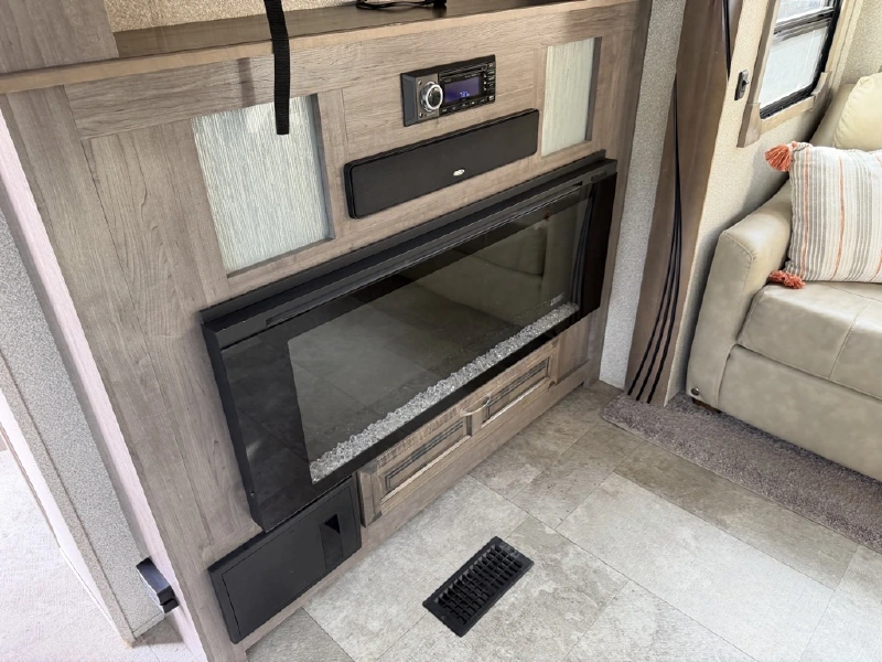 2020 FOREST RIVER CEDAR CREEK CHAMPAGNE 38EFK