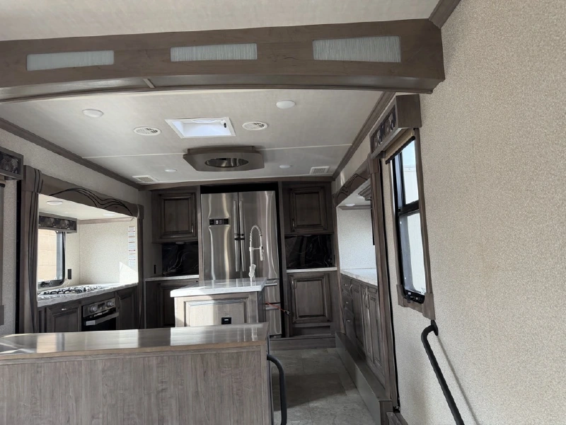 2020 FOREST RIVER CEDAR CREEK CHAMPAGNE 38EFK