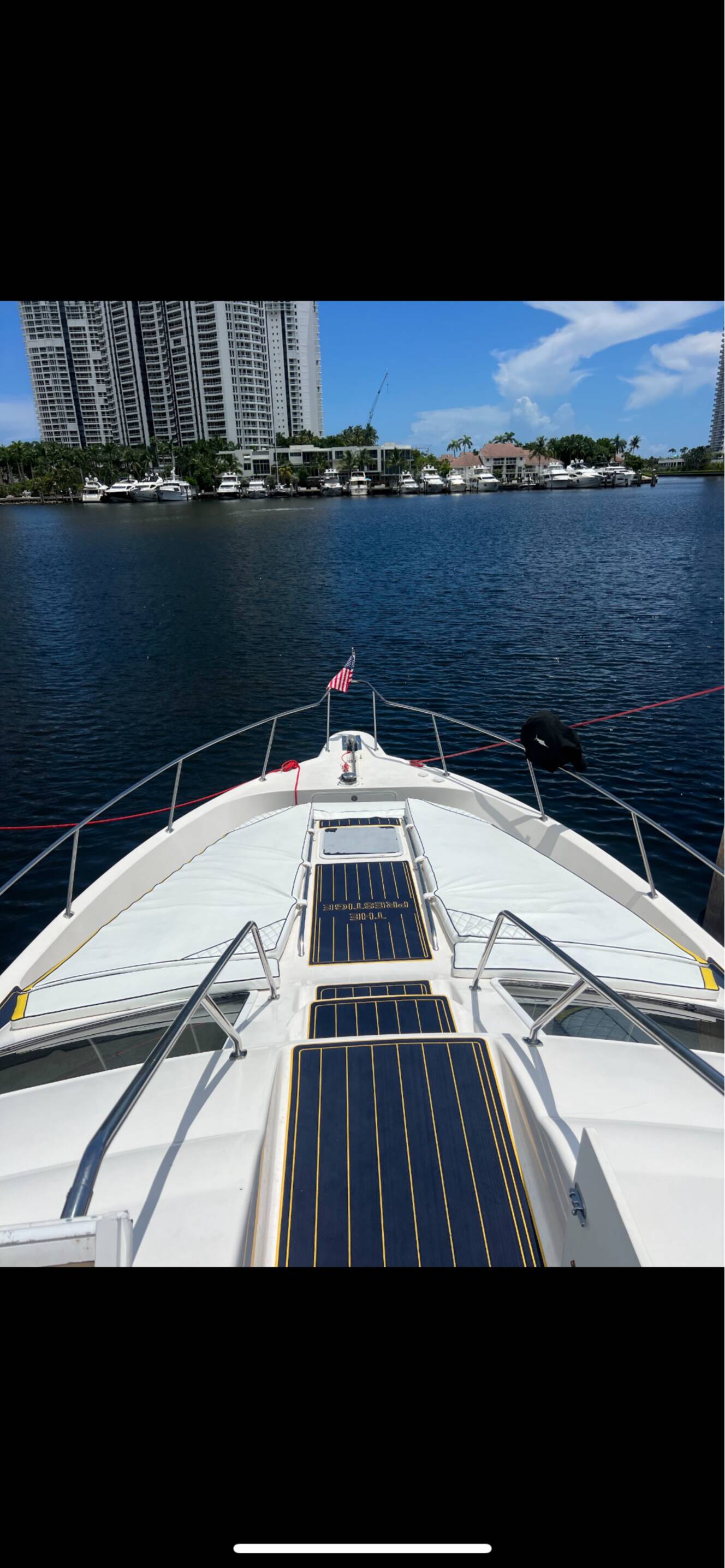 A photo of this 2000 Sea Ray 450 EXPRESS BRIDGE