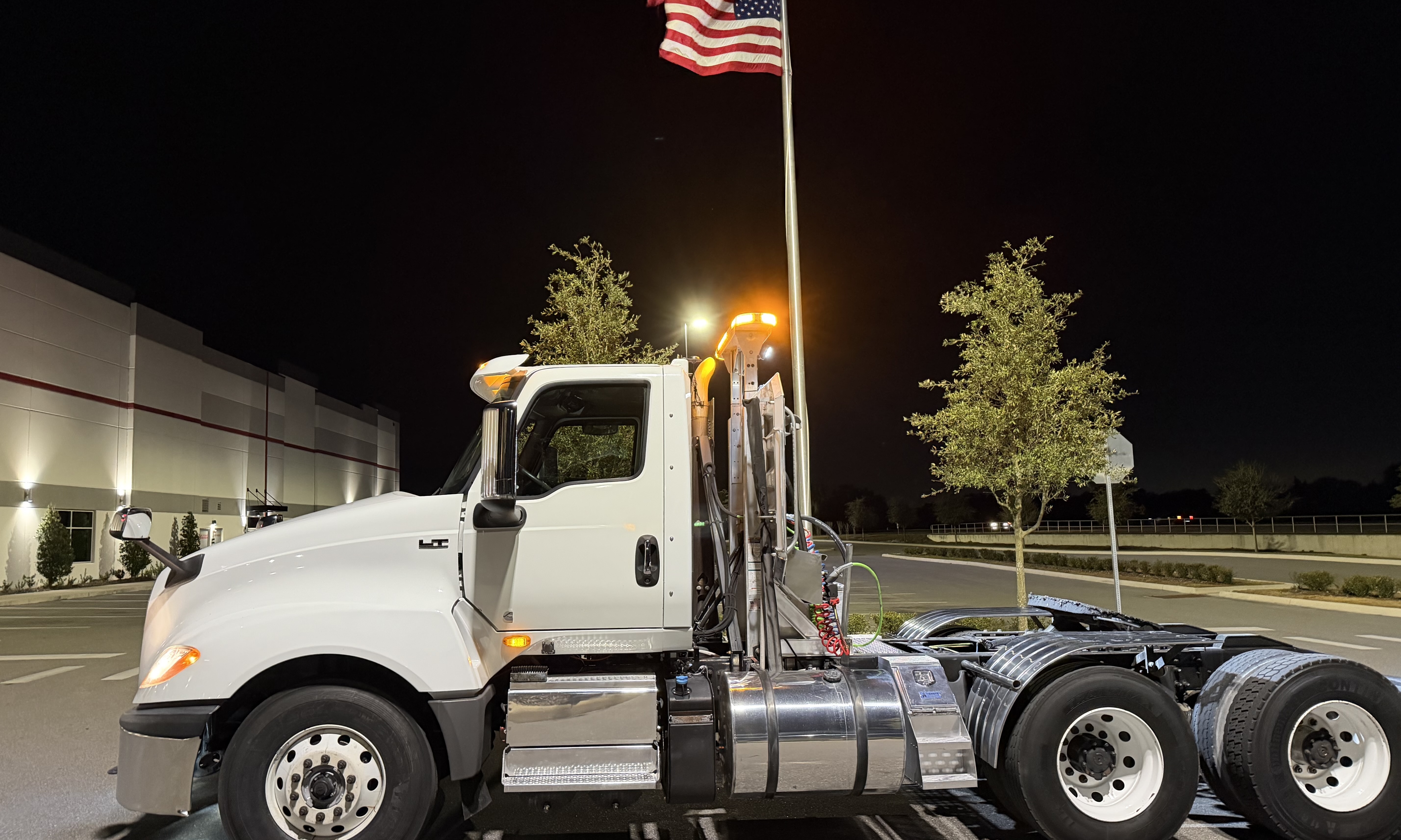 2019 INTERNATIONAL LT625 in Ocoee, FL