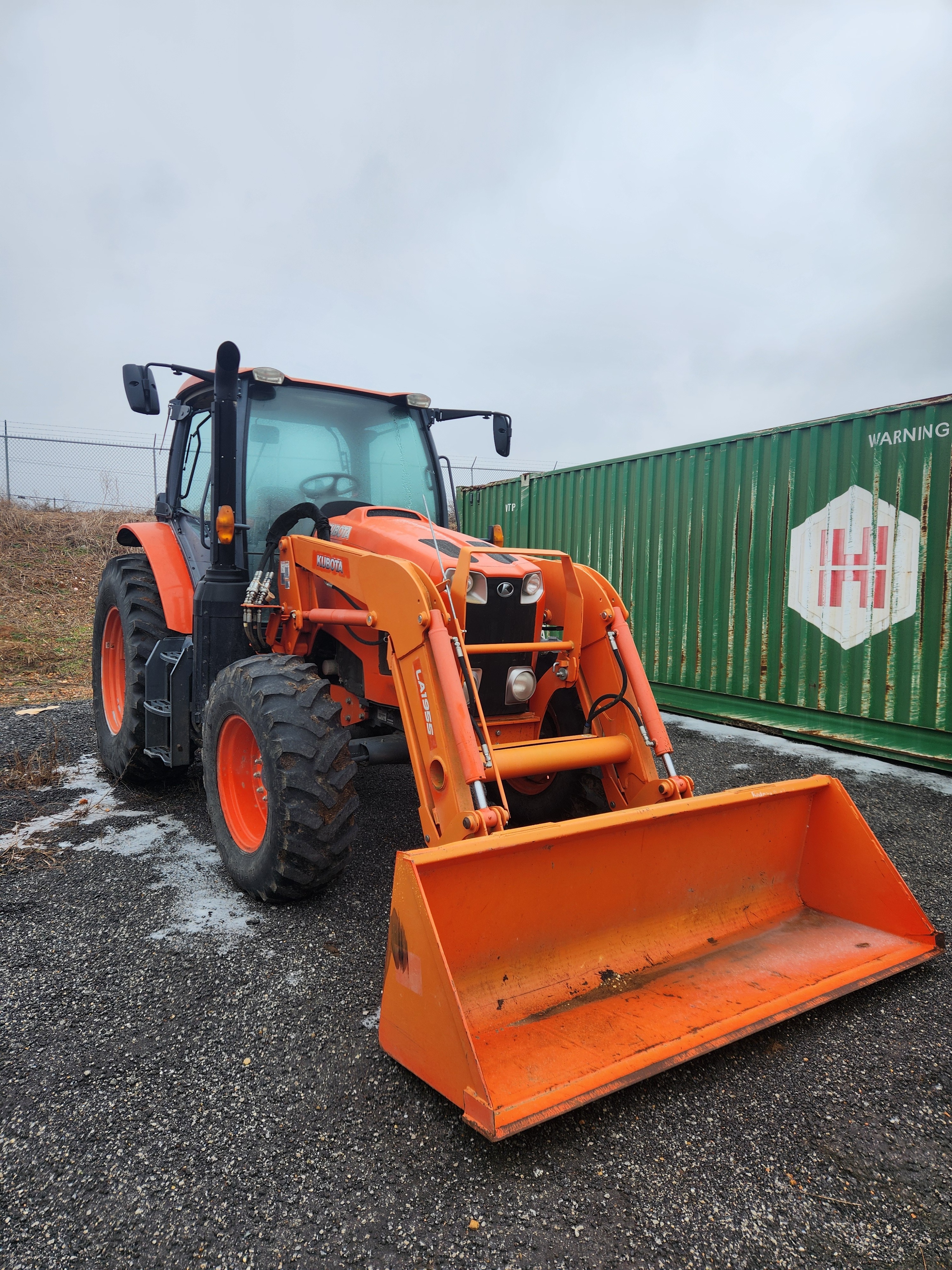 2017 KUBOTA M6-111 in Florence, AL