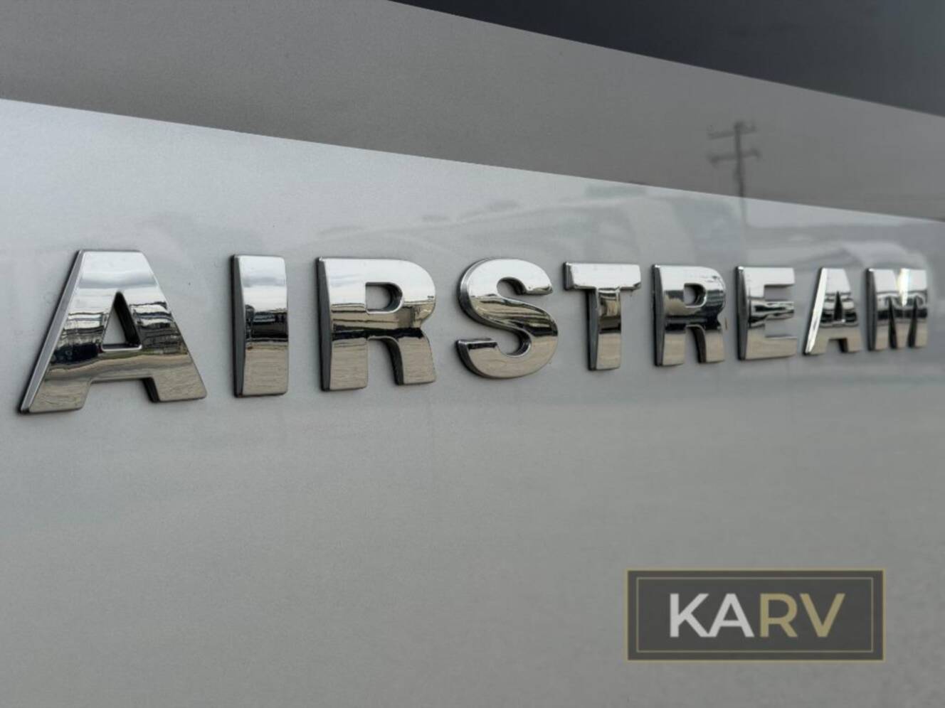 A photo of this 2025 Airstream Atlas Murphy Suite Tommy Bahama E1 PKG
