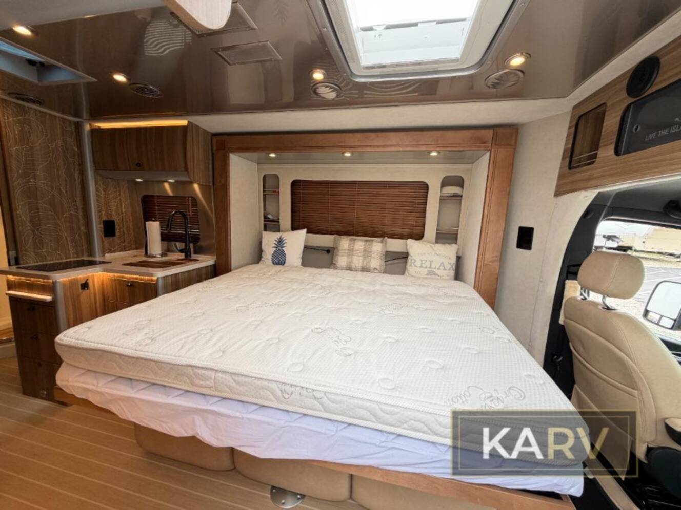 A photo of this 2025 Airstream Atlas Murphy Suite Tommy Bahama E1 PKG