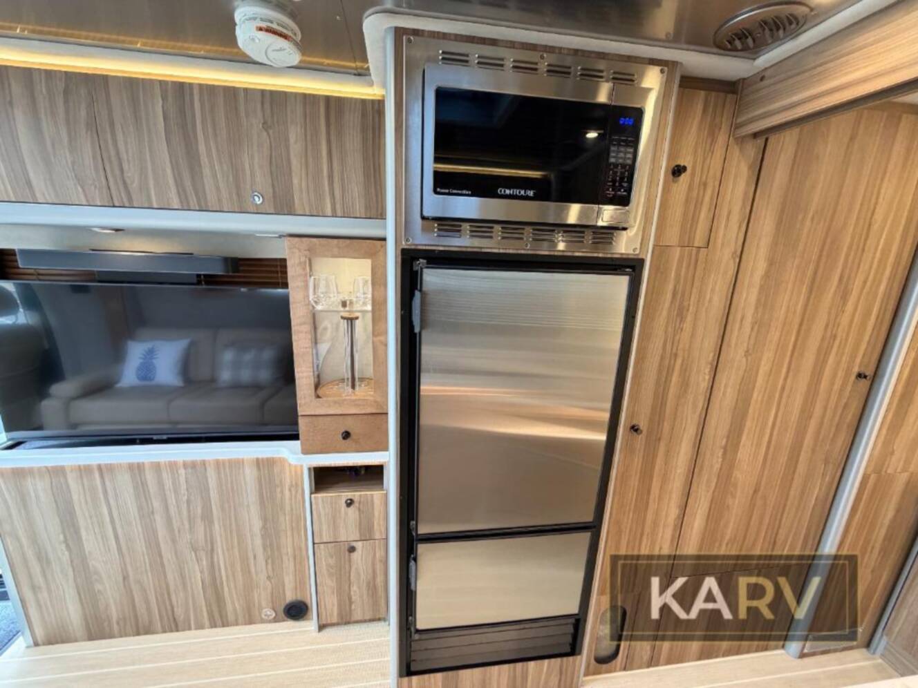 A photo of this 2025 Airstream Atlas Murphy Suite Tommy Bahama E1 PKG
