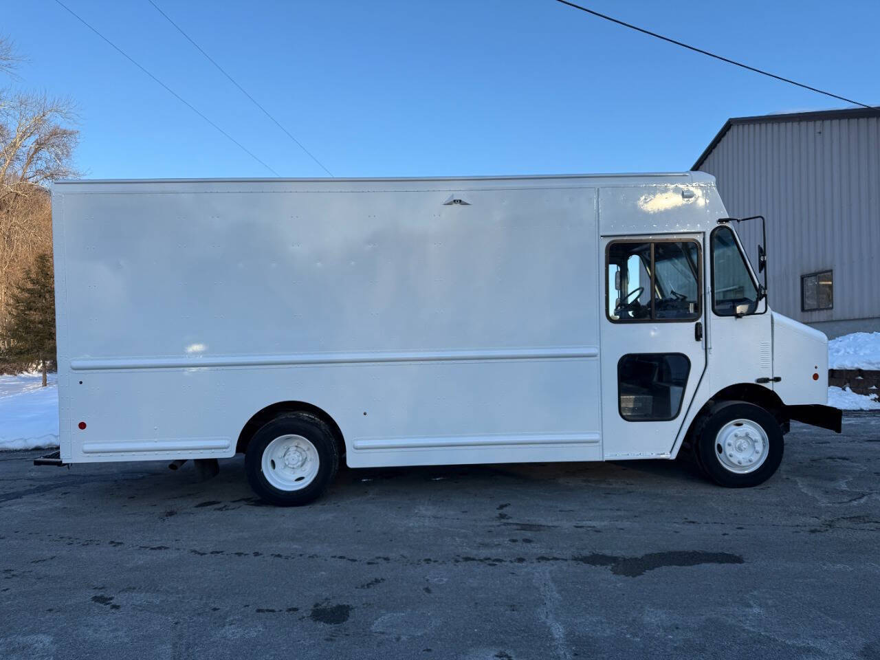 2021 FREIGHTLINER MT45 Chassis in Lafayette, NJ