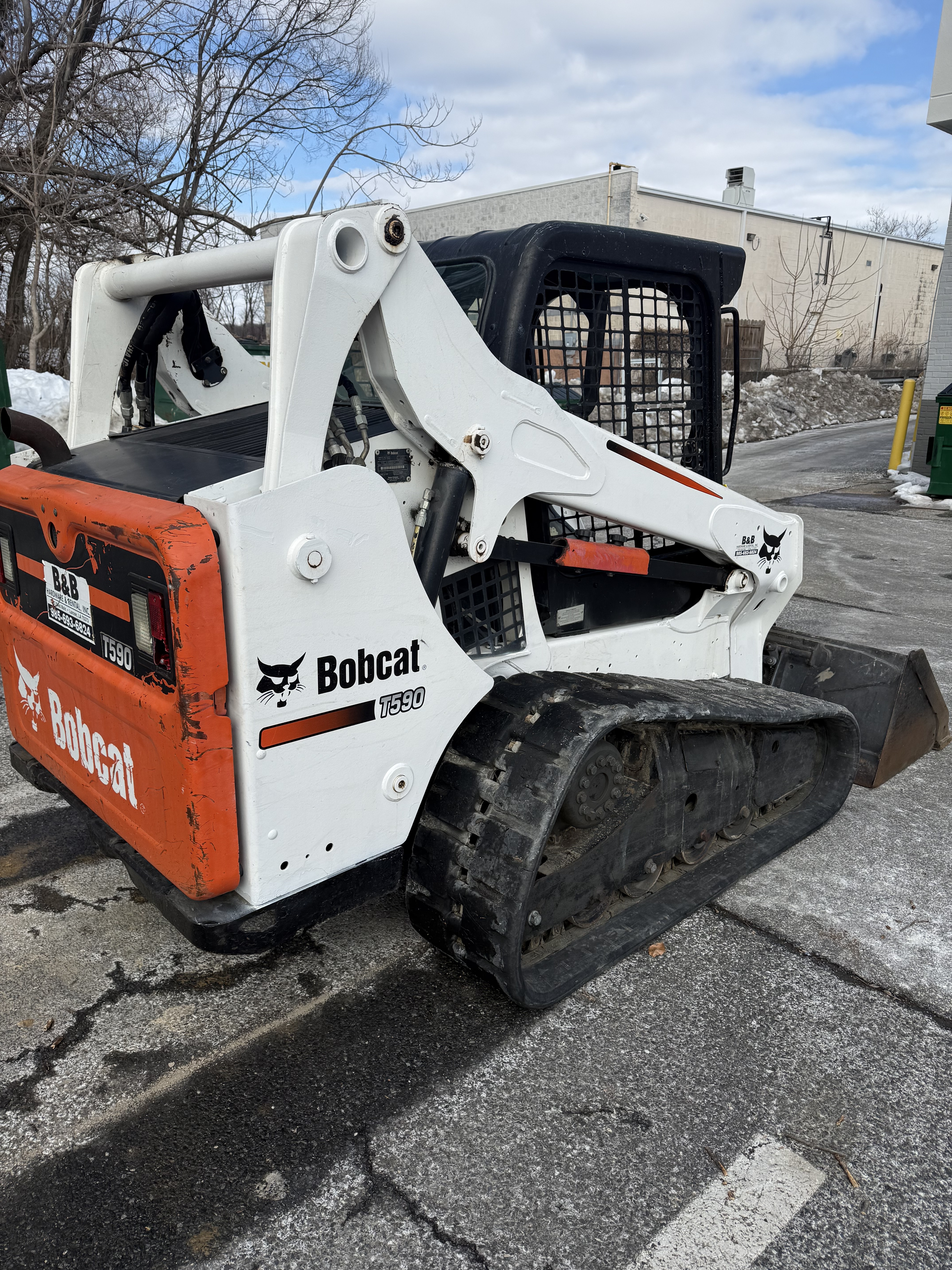 2014 BOBCAT T590 in Towson, MD