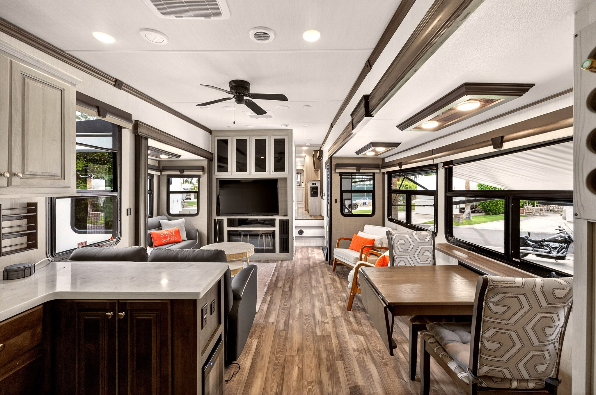 2023 Forest River CARDINAL 390FBX in cathedral city CA