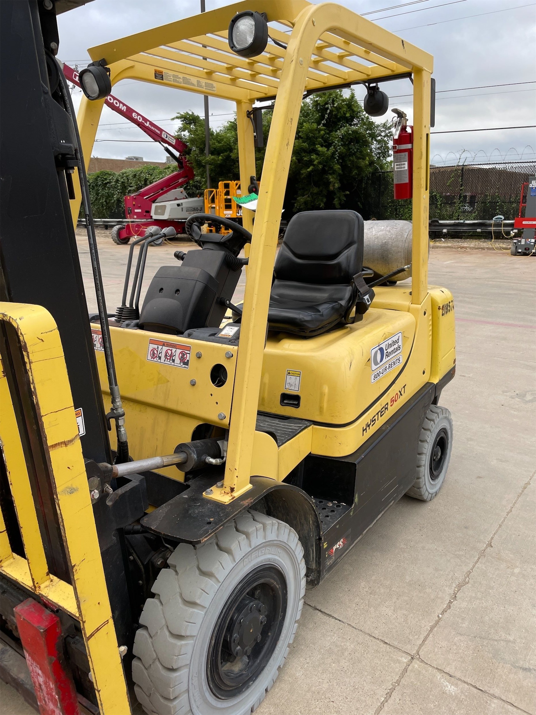 2018 HYSTER H50XT Warehouse Forklift in Fort Worth, TX