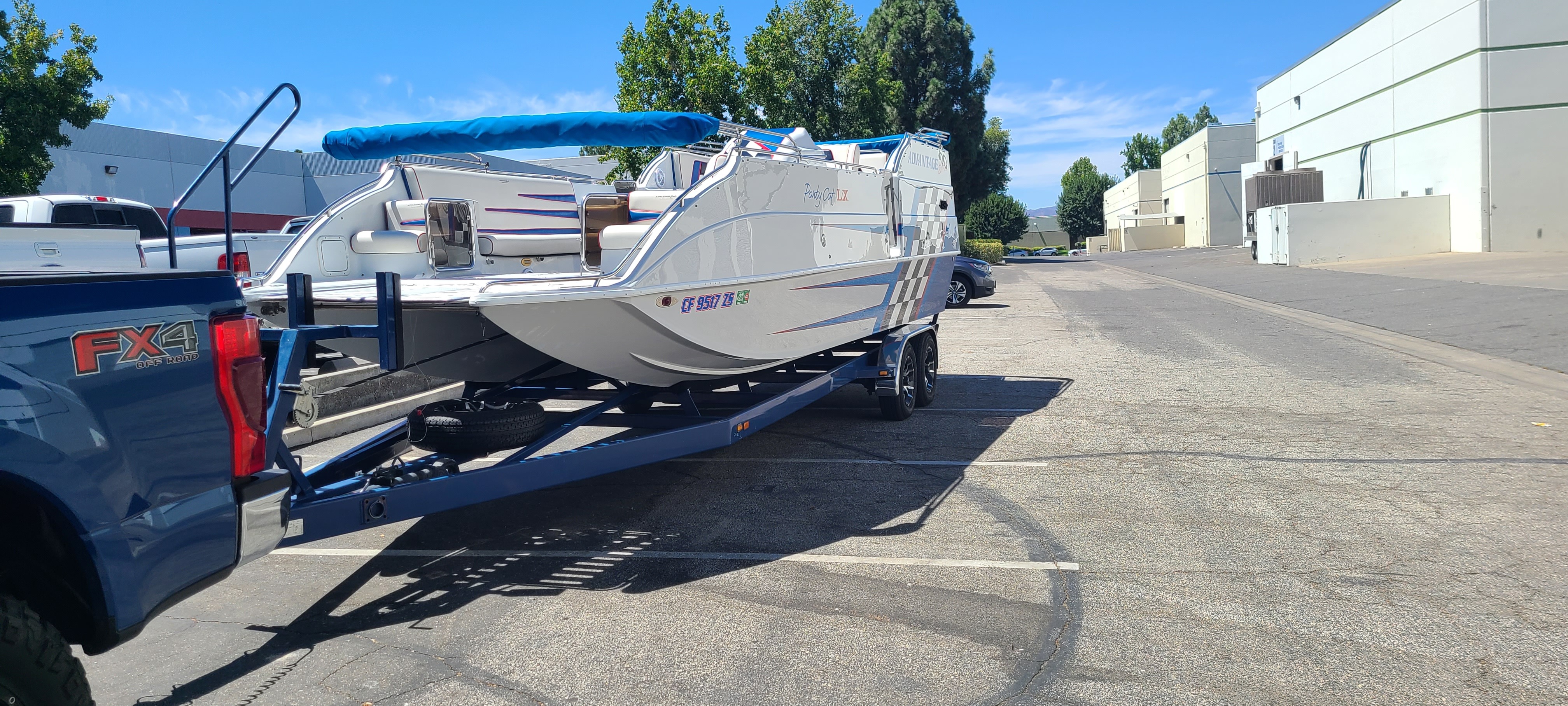 1999 Advantage Boats Party Cat in canyon country CA